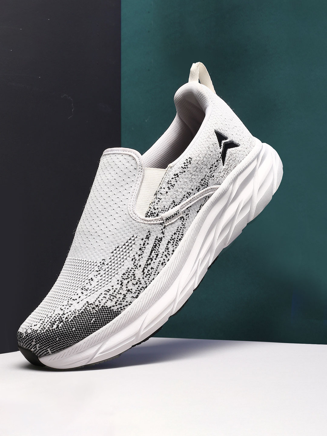 Avant Men Geo Stride Slip-On Walking Shoes