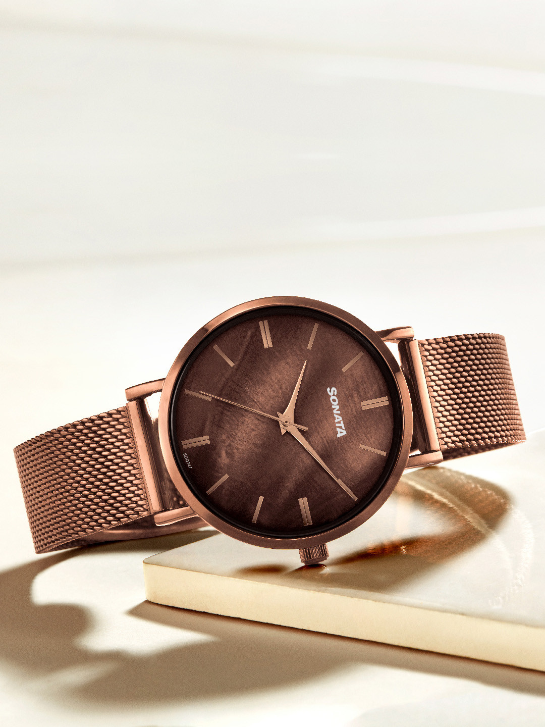 Sonata Women Embellished Dial & Stainless Steel Bracelet Style Straps Analogue Watch 87067QM01