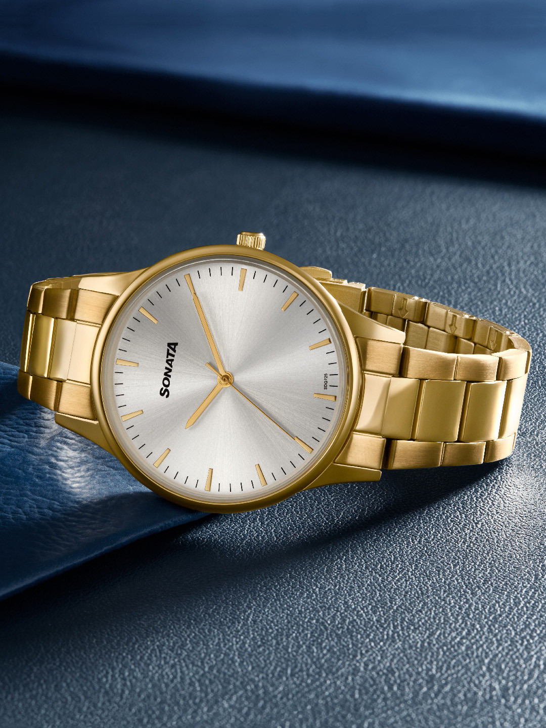 Sonata Men Dial & Stainless Steel Bracelet Style Straps Analogue Watch 77144YM02