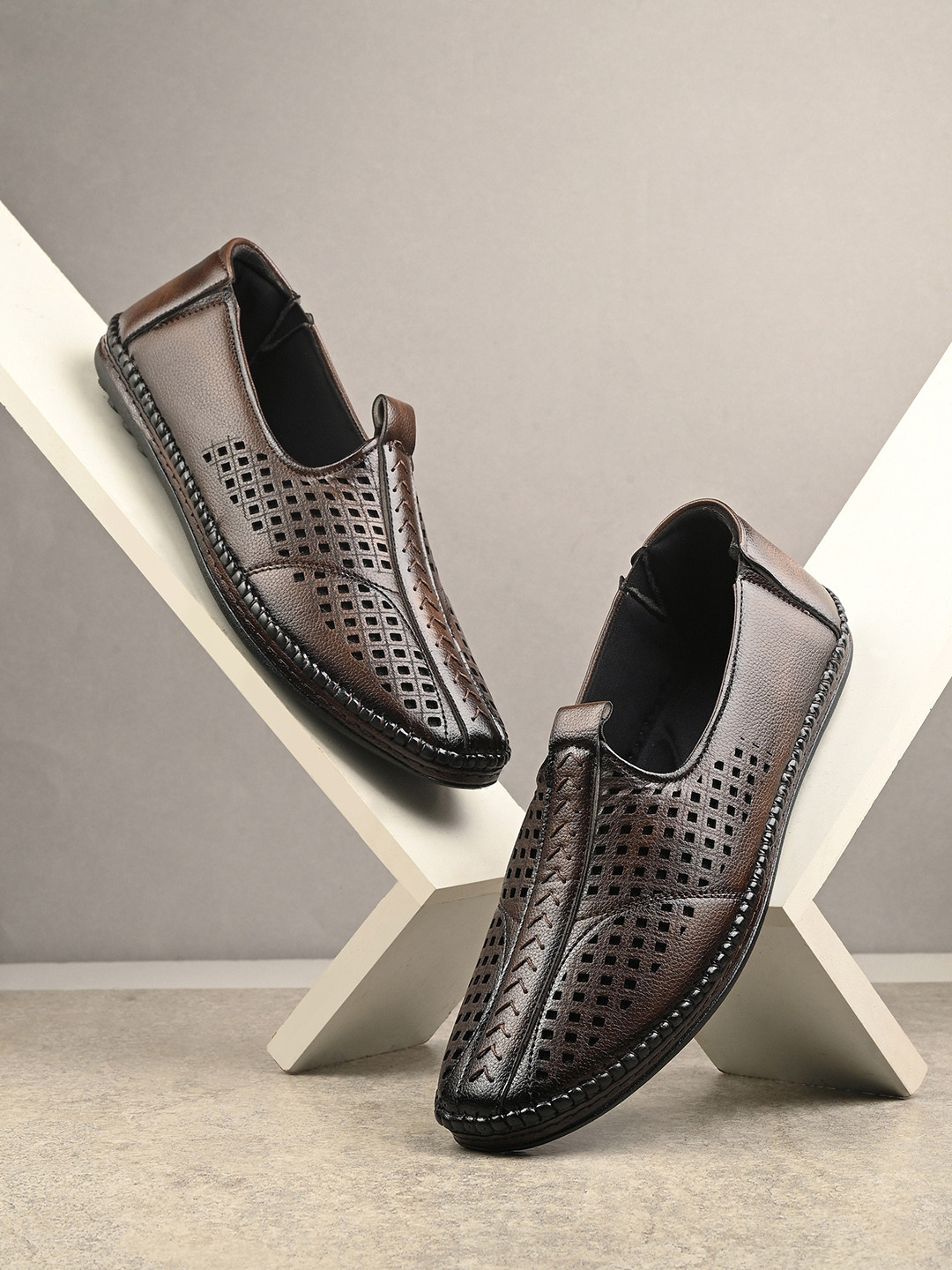 SERVER Brown Comfortable & Lightweight Casual Shoes