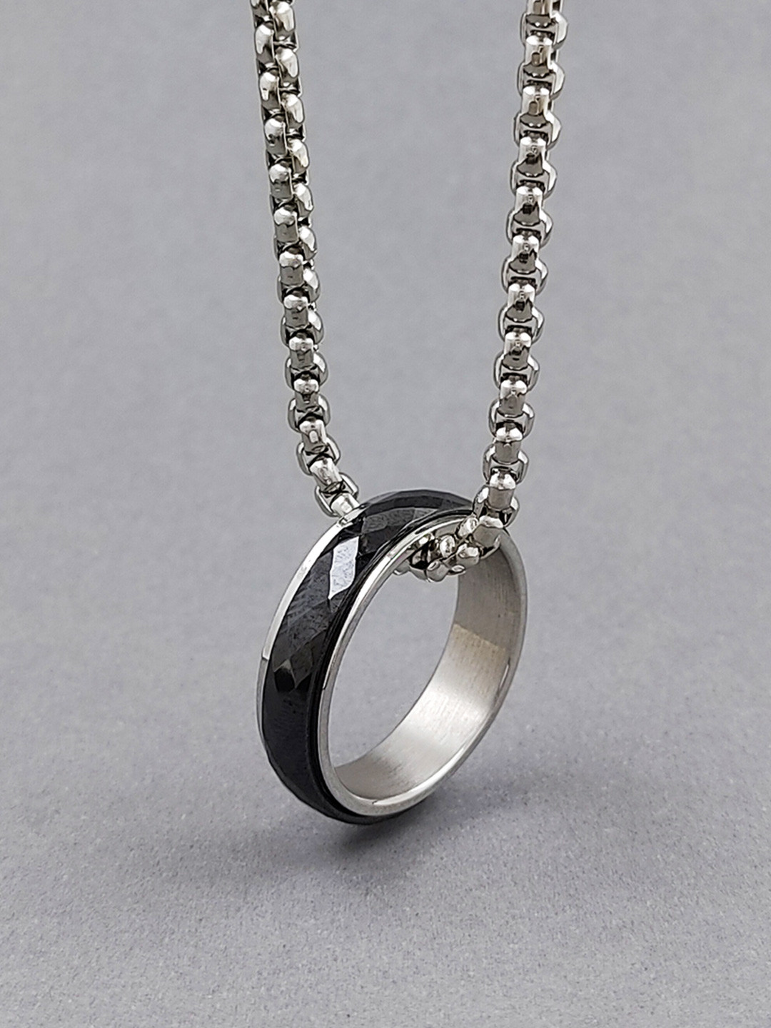 Saizen Men Stainless Steel Silver Plated Ceramic Ring Pendant & Chain