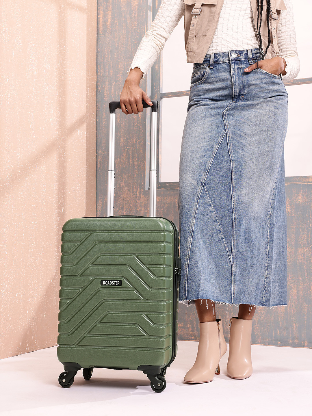 Roadster Nexo Textured Hard Cabin Trolley Suitcase - 20 Inch - 44 L