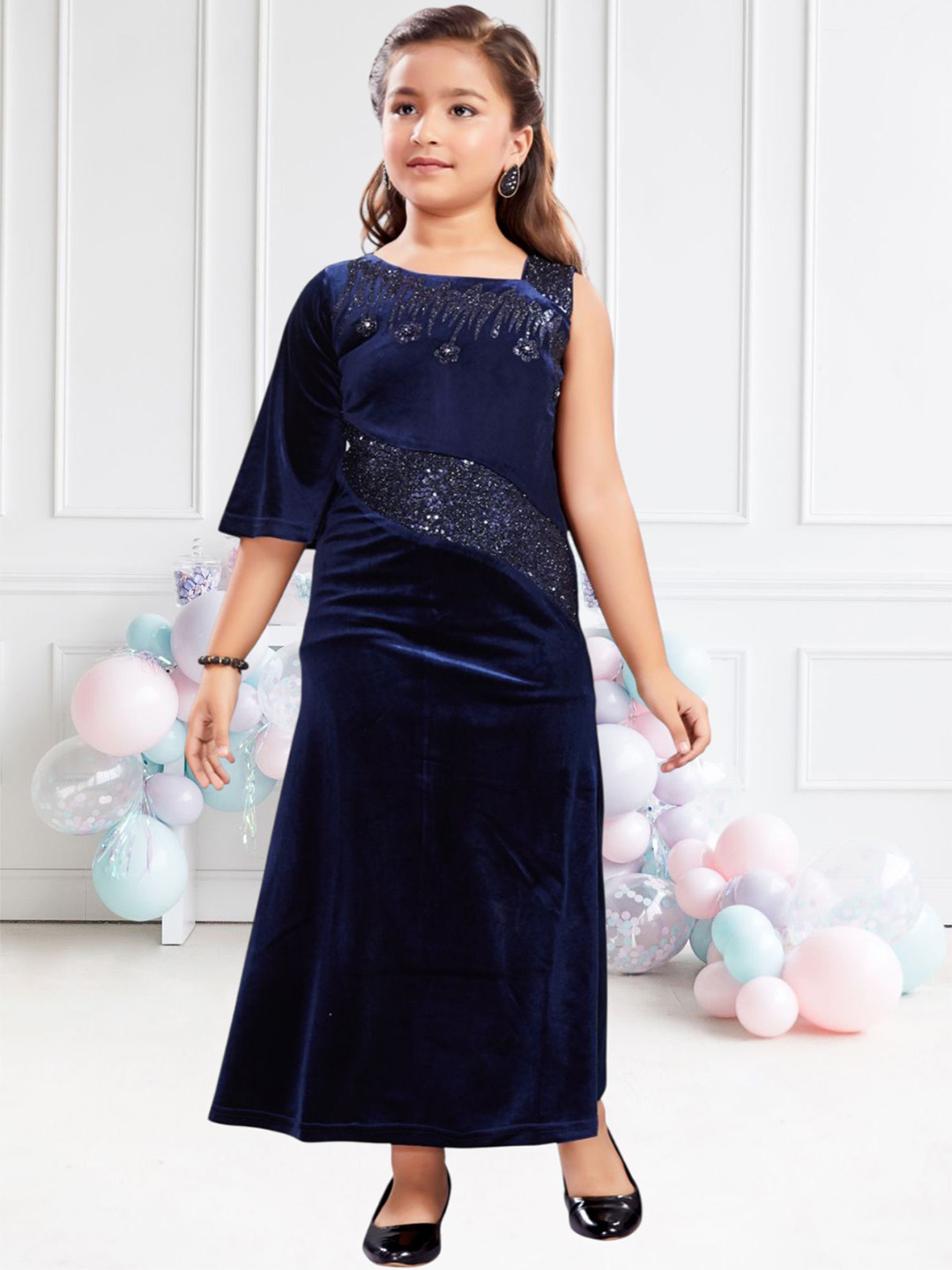 Lei-Chie One Shoulder Velvet Maxi Dress