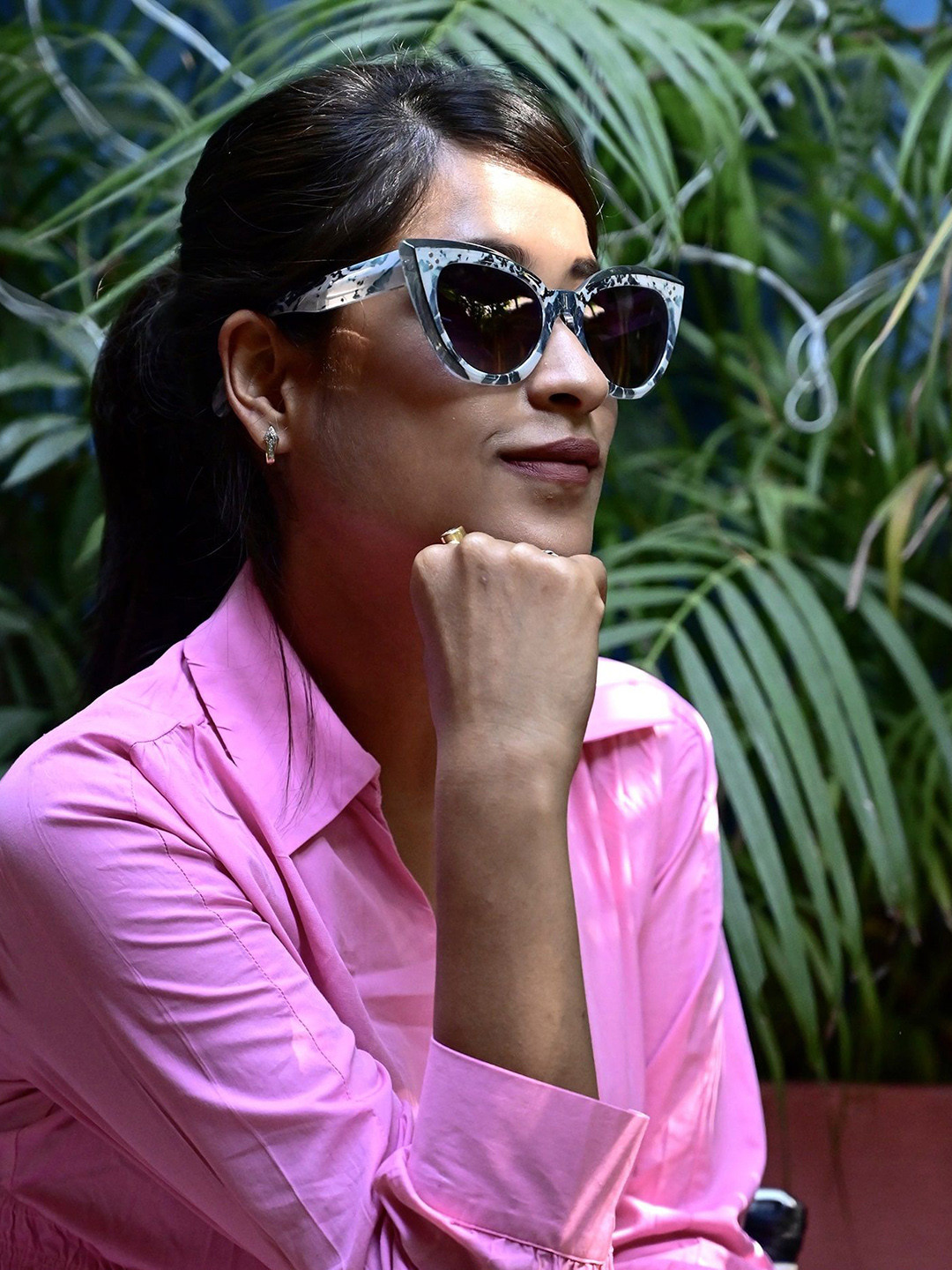 HAMILTANO WINSTON Women Black Lens Oversized Sunglasses with UV Protected