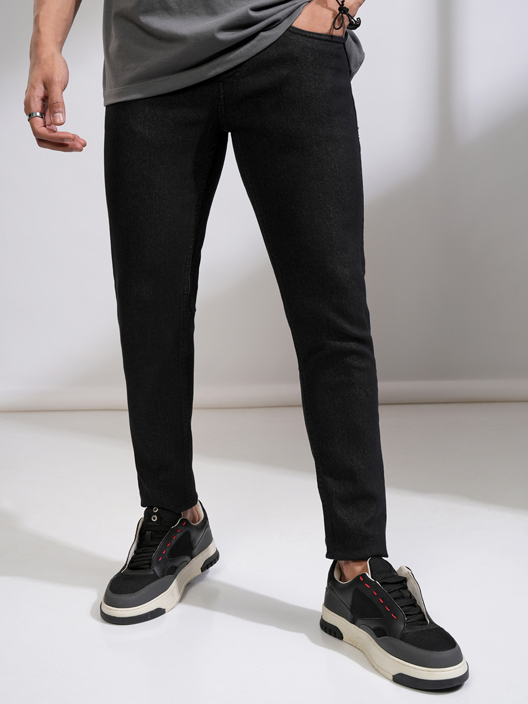 HIGHLANDER Men Tapered Fit Stretchable Jeans