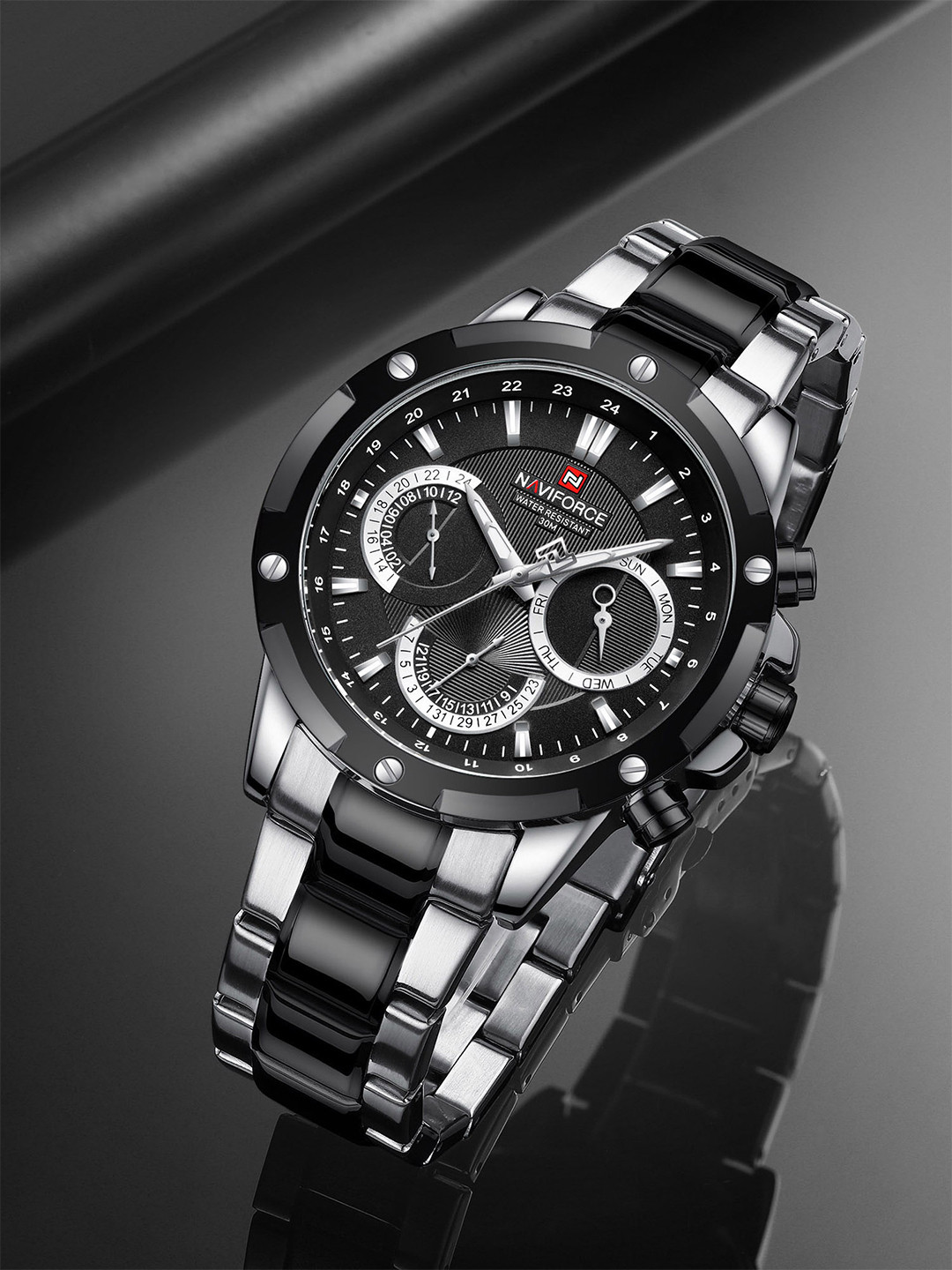 Naviforce Men Brass Dial & Stainless Steel Straps Analogue Chronograph Watch NF9196 SBB