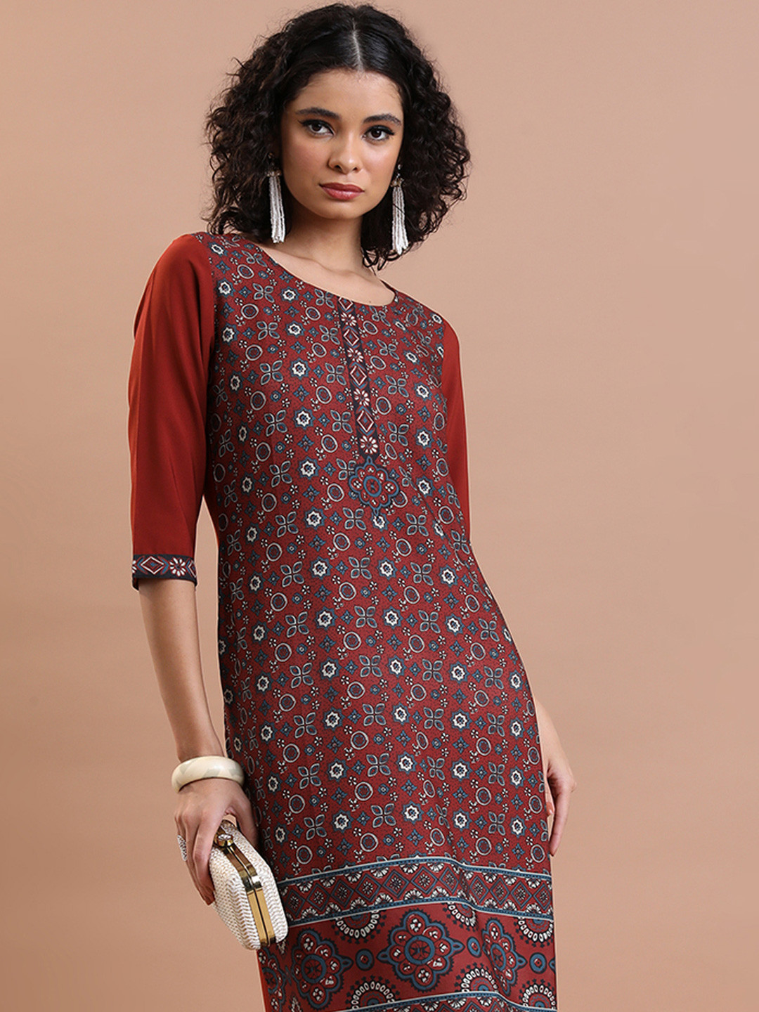 Vishudh Rust Floral Printed Round Neck Straight Kurta