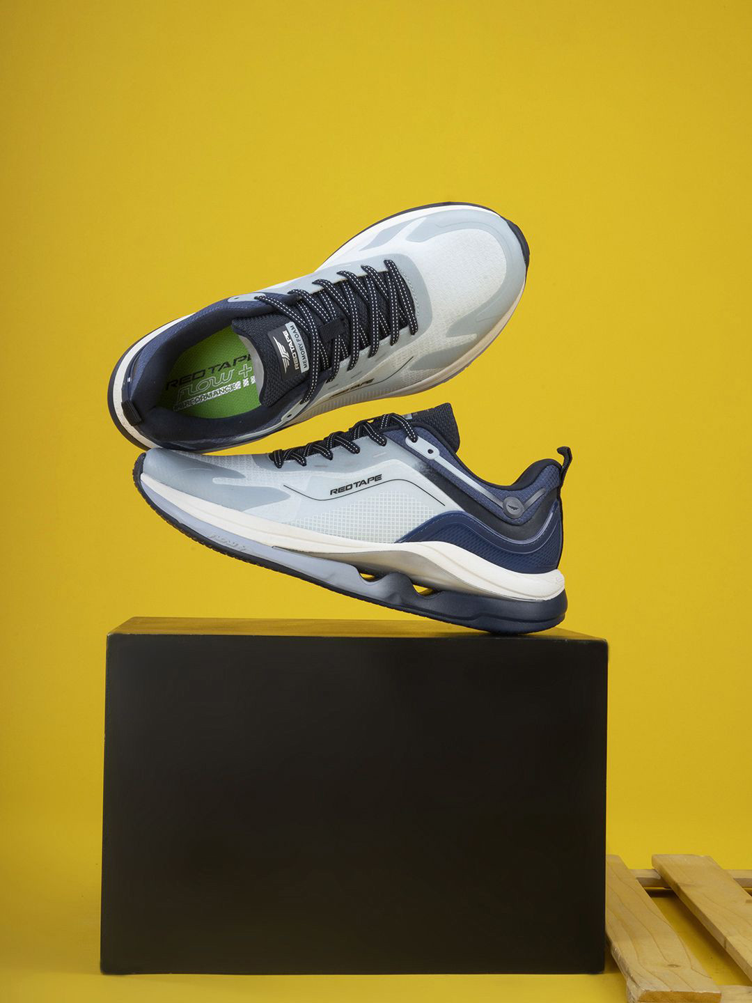 Red Tape Men Walking Sports Shoes