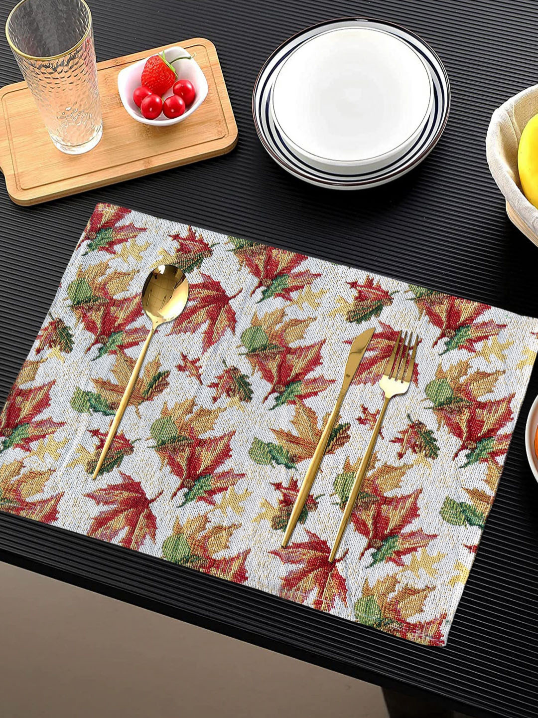 ANA 4 Pcs White & Green 4 Pcs Printed Cotton Table Placemats