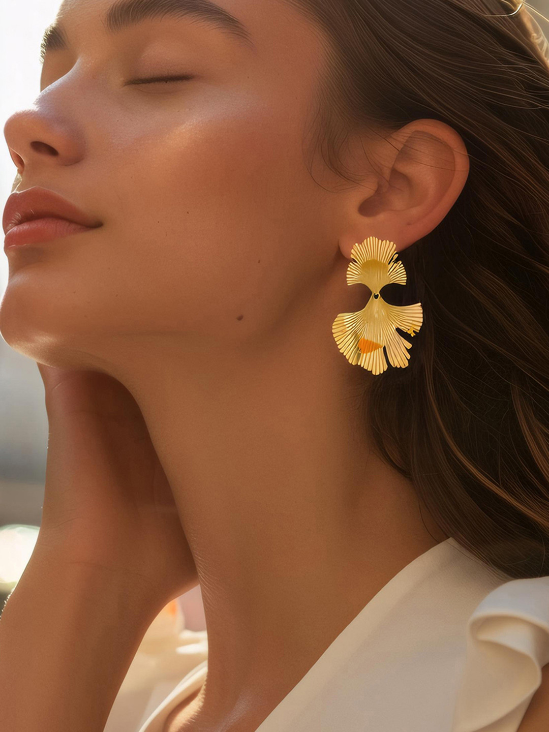 Rubans 18K Gold Plated StainlessSteel Tarnish-Free Waterproof Demi-Fine Leaf Stud Earring