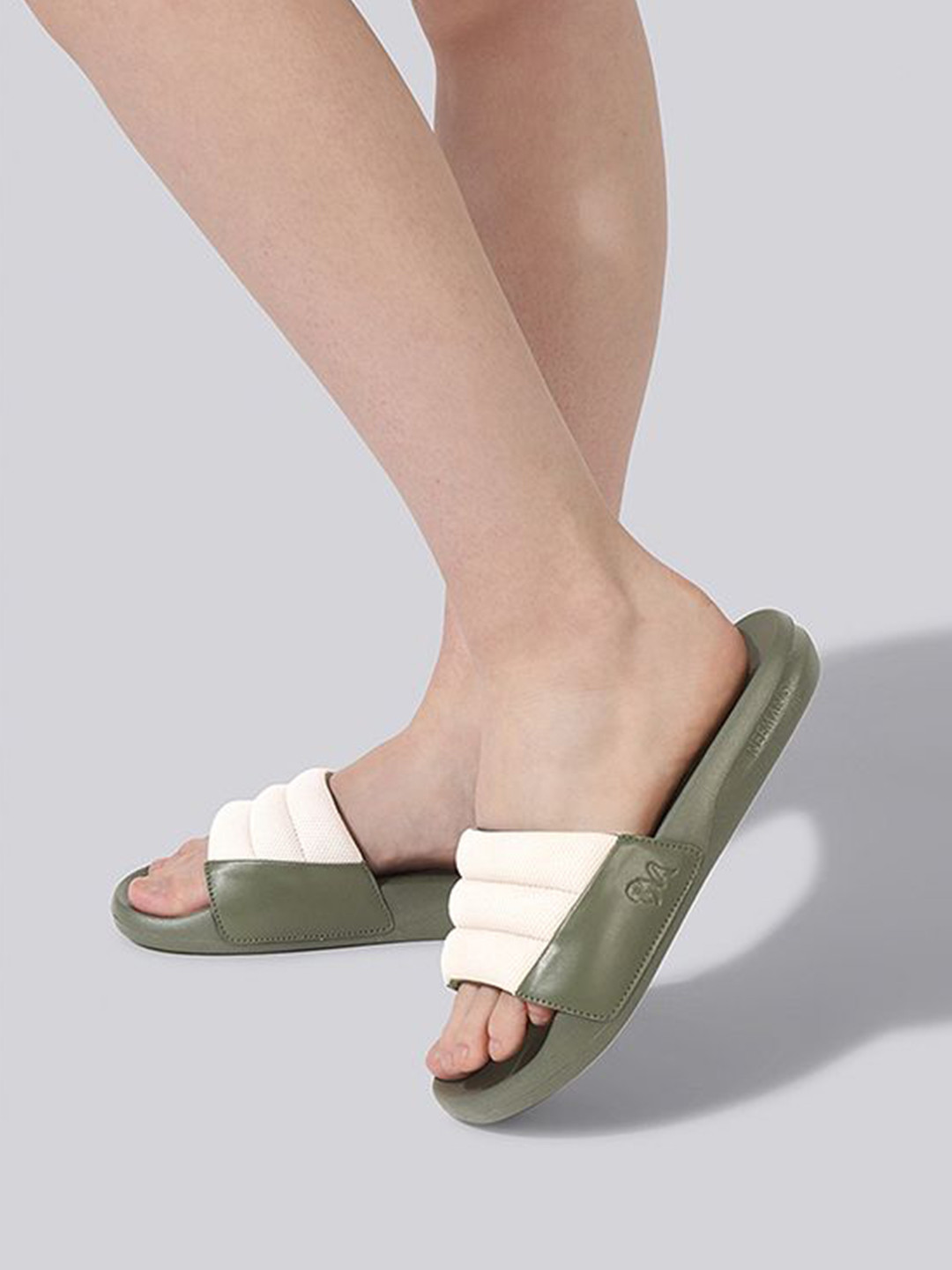 NEEMANS Women Squooshy Sliders