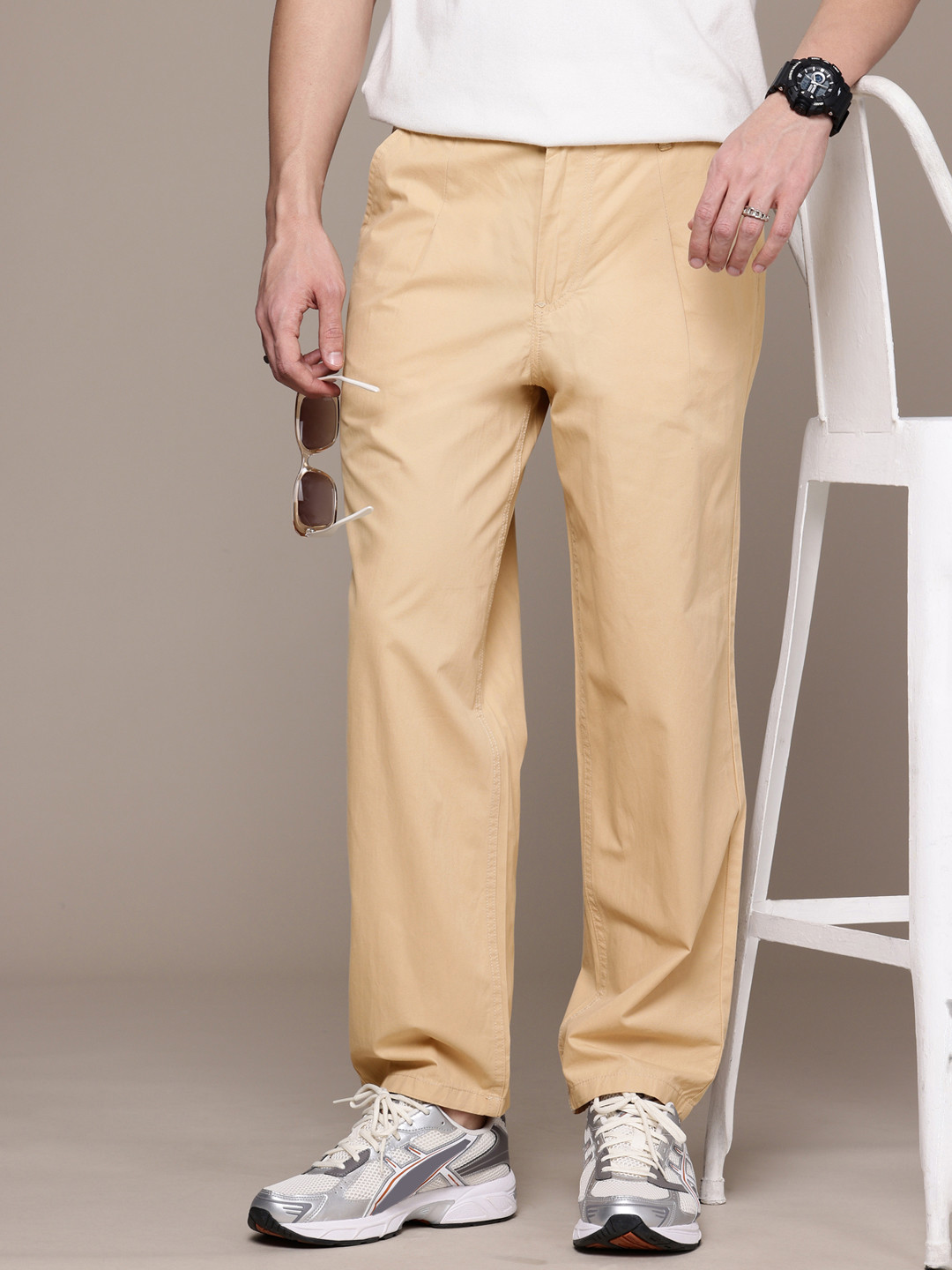 WROGN Men Loose Fit Cotton Chinos Trousers