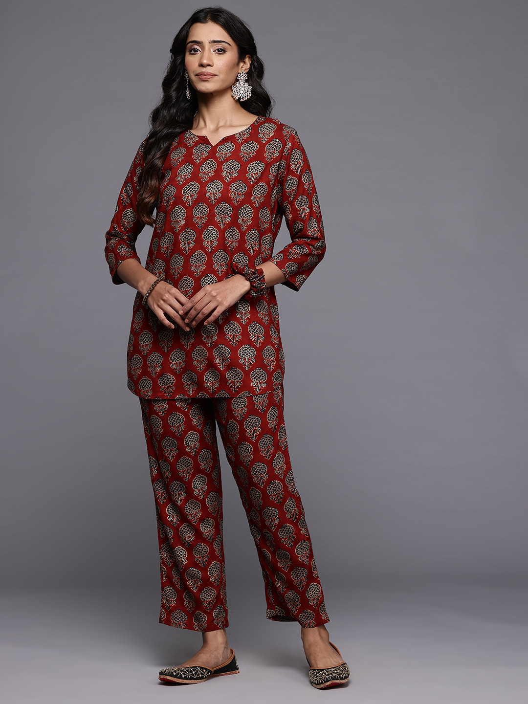 Varanga Floral Foil Printed Tunic With Trousers & Scrunchie