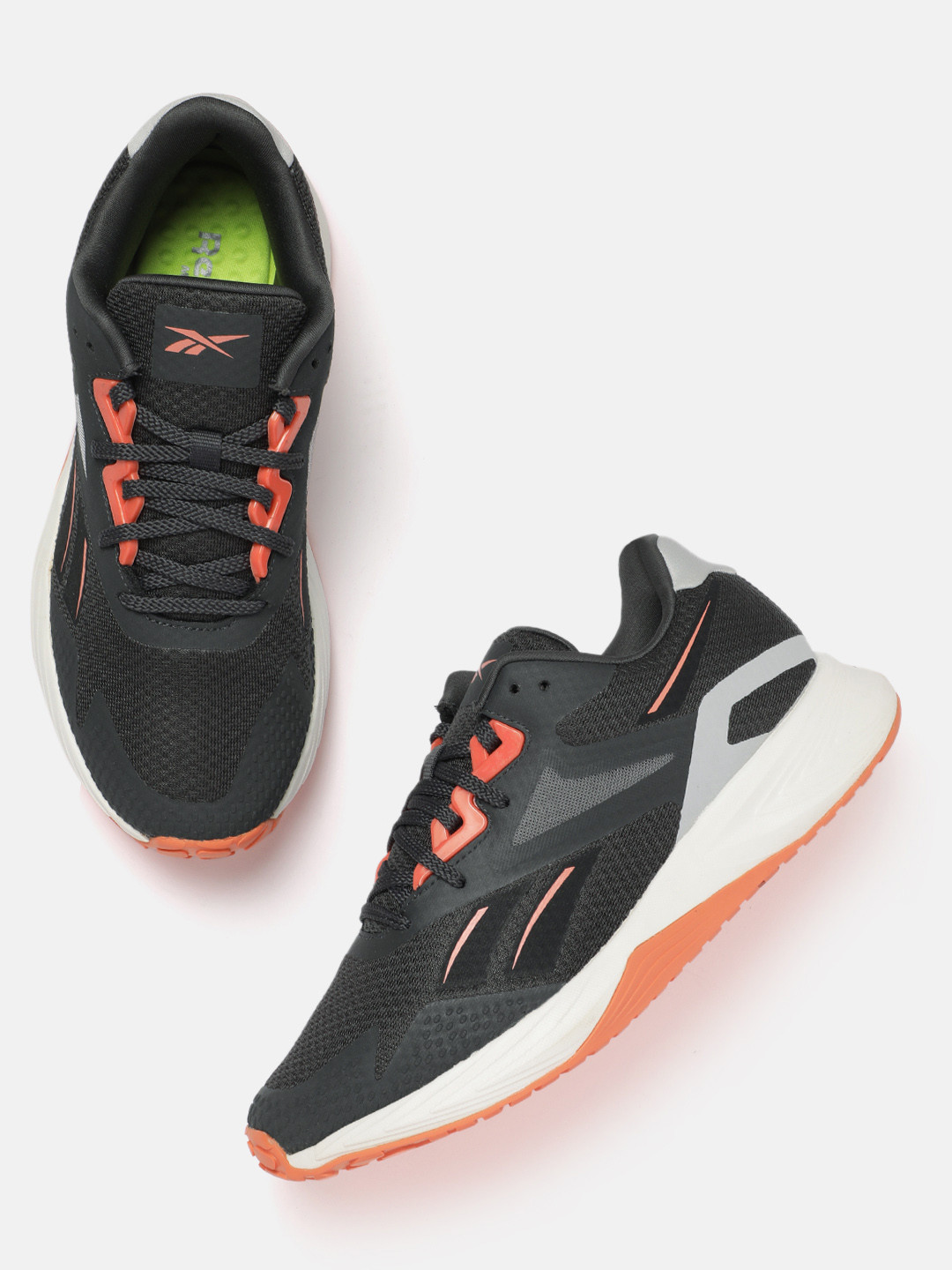 Reebok Men Woven Design Magnus Run Shoes