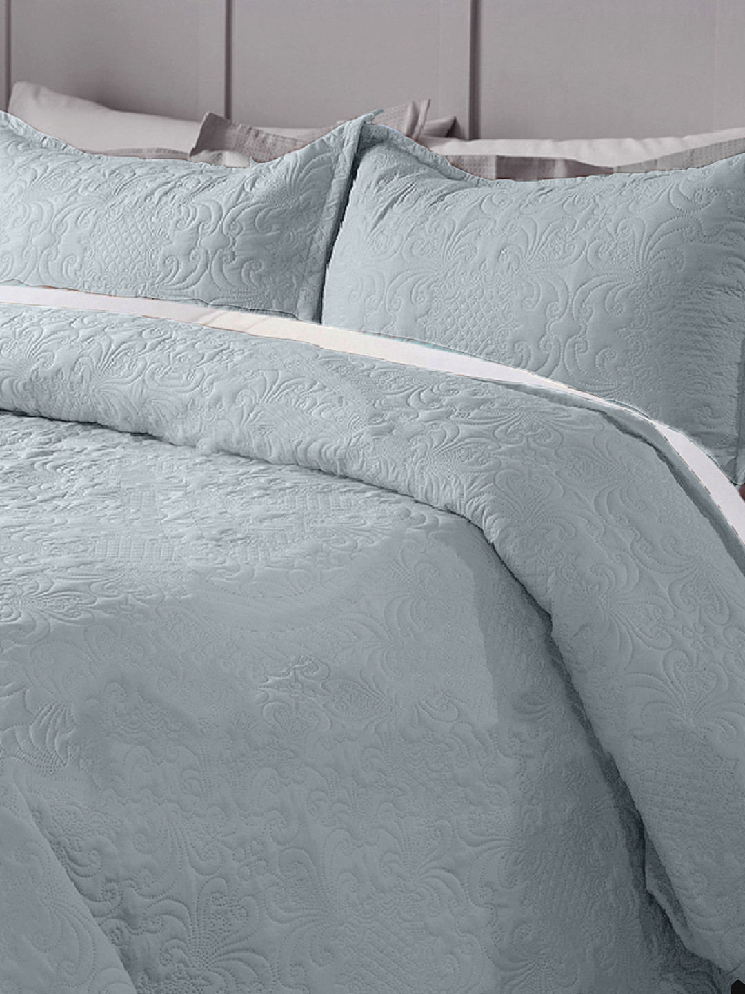 LABHAM Sensation Ultrasonic Quilted 300TC King Bed Cover with 2 Pillow Covers