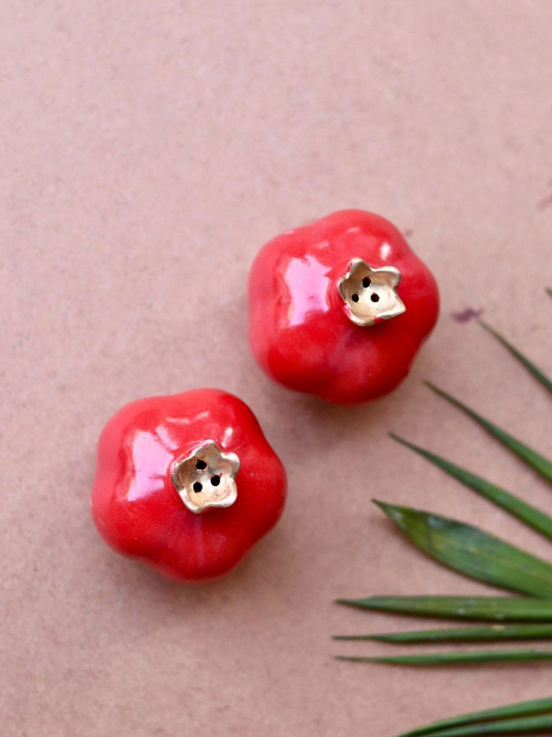 WEAVING HOMES Red Ceramic Salt & Pepper Shakers