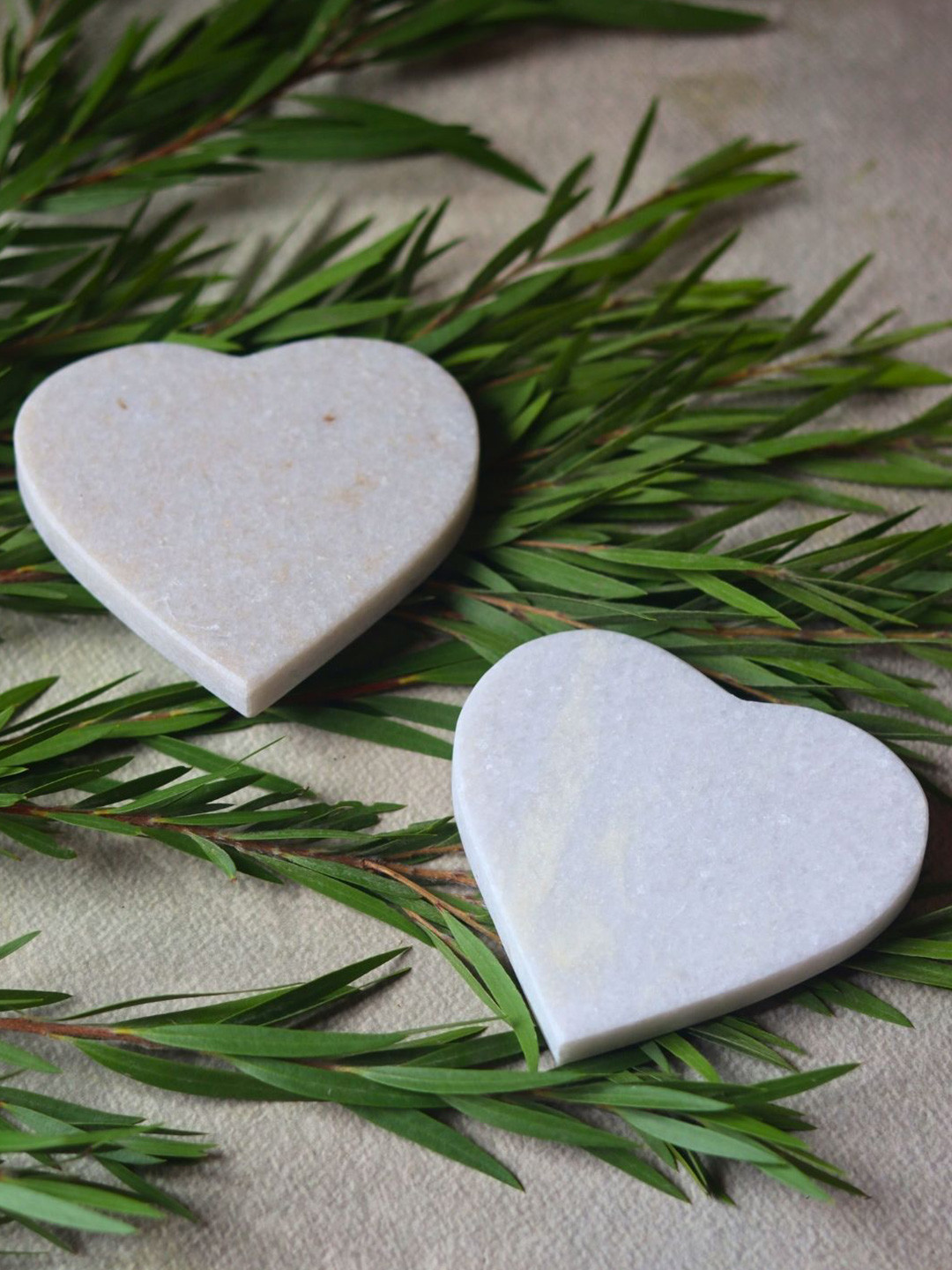 WEAVING HOMES White 2 Pieces Marble Heart Coaster