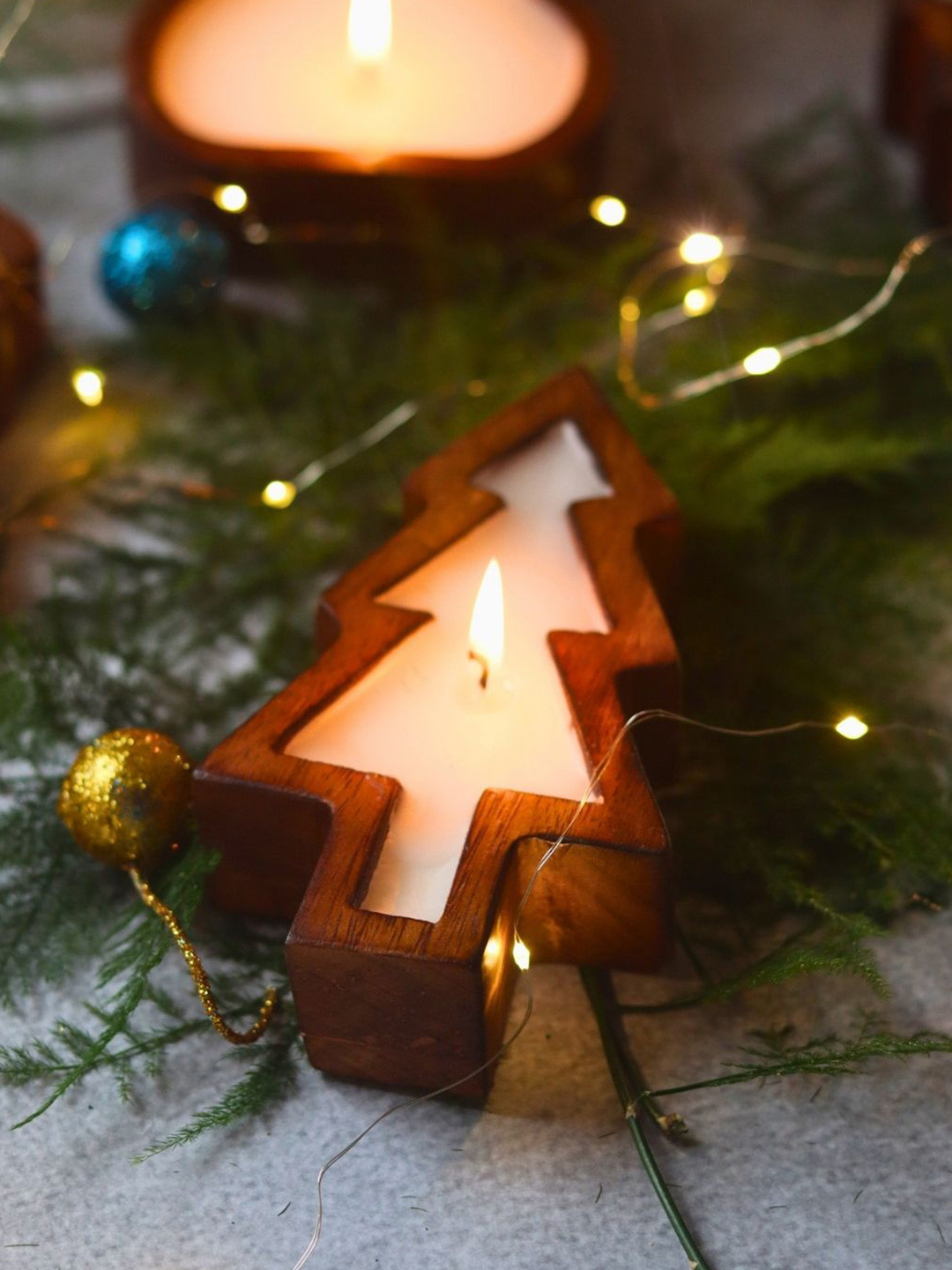 WEAVING HOMES Soy Wax Candle Scented 1 Wick Scented Solid Tree Christmas Pillar Candles
