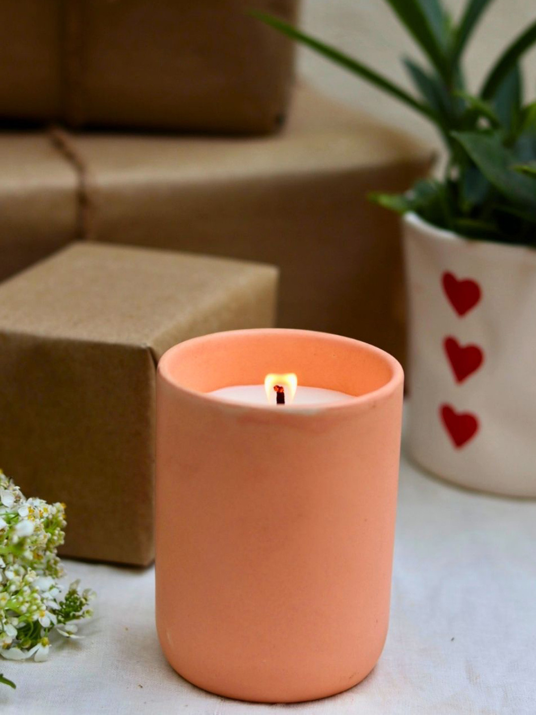 WEAVING HOMES Ceramic Candle Scented 1 Wick Strawberry Solid Geometric Regular Jar Candles