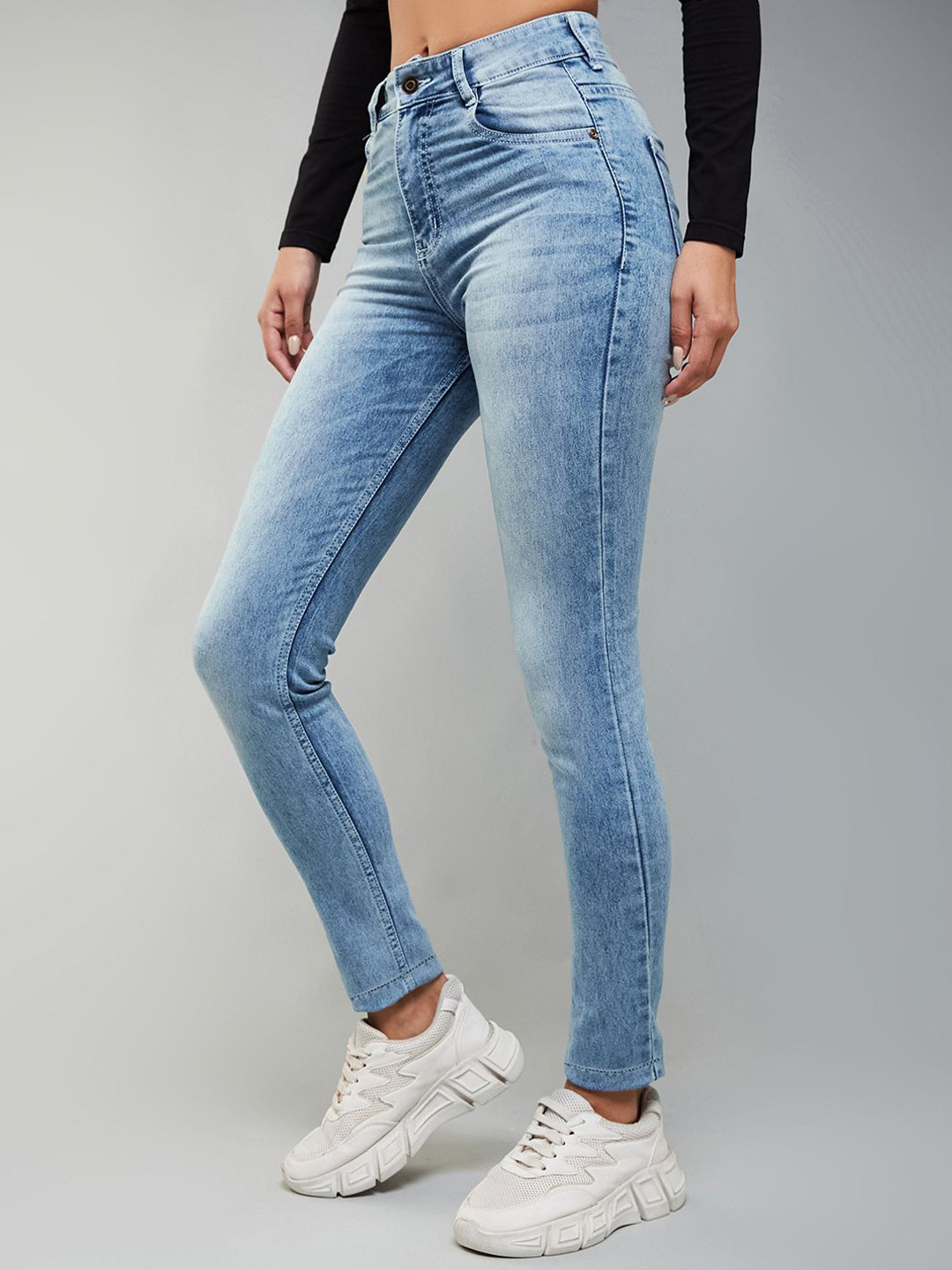 DOLCE CRUDO Slim Fit High Rise Regular Length Light Wash Denim Stretchable Jeans