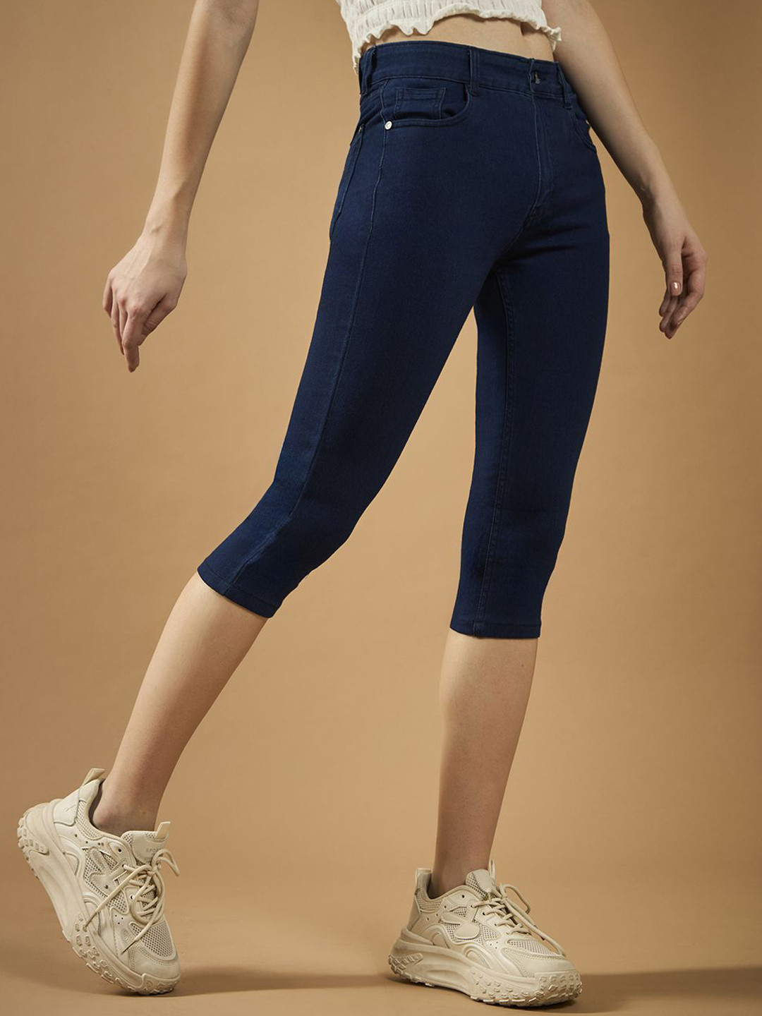 The Roadster Women Skinny Fit High Rise Cropped Length Denim Stretchable Capri Jeans