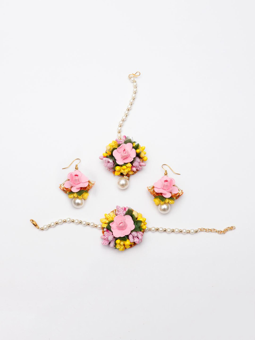 Daizy Flower Girls Maang Tikka & Earings &  Bracelet