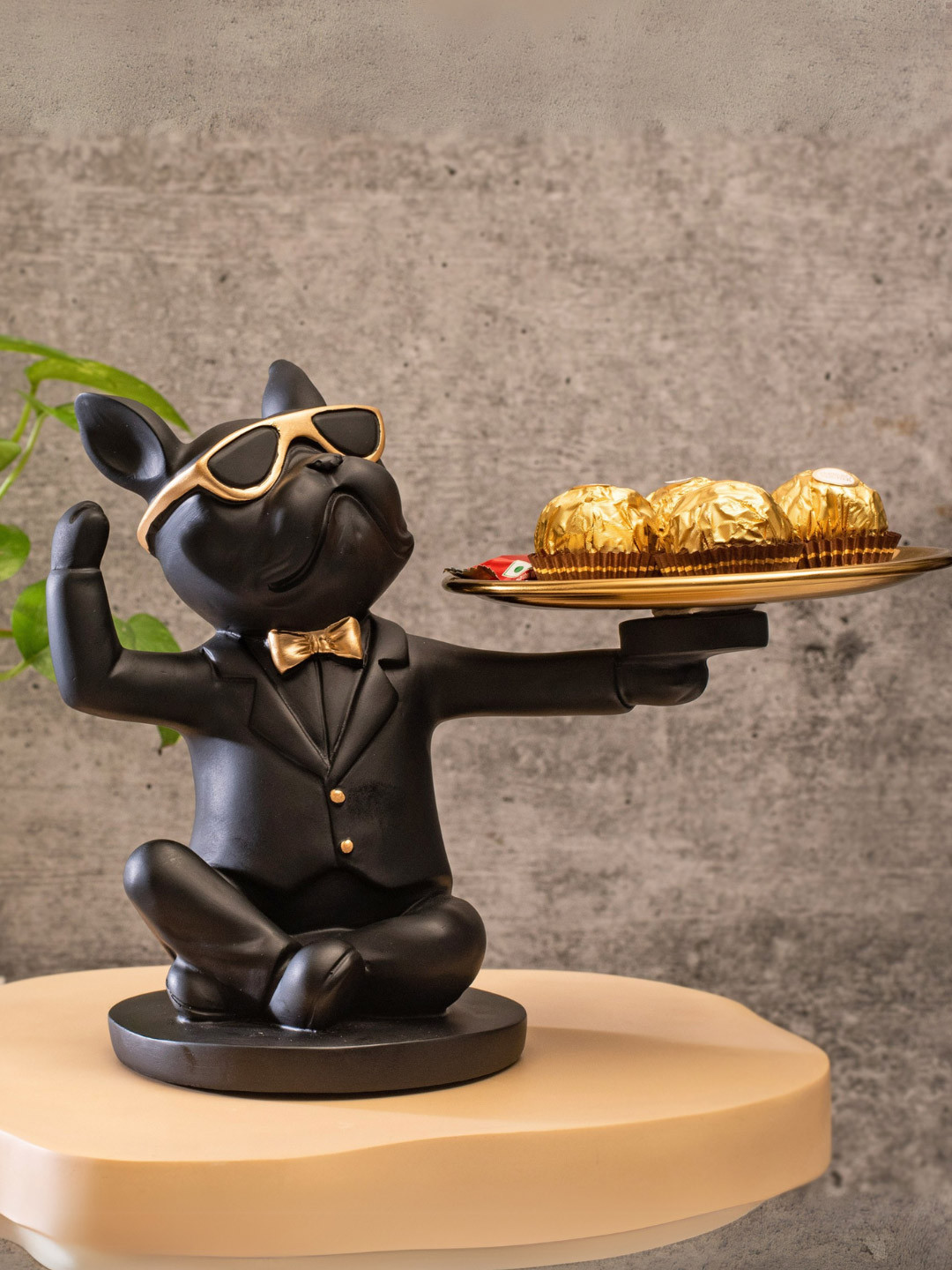 SMOKEY COCKTAIL Sturdy Dog with Tray Black Polyresin Metallic Living Room Medium Showpiece -