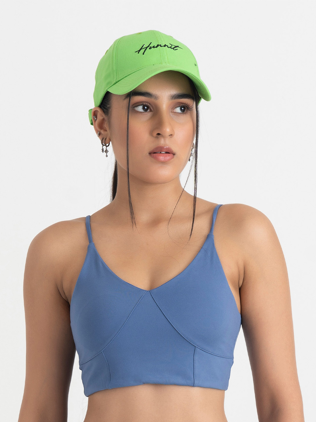 Hunnit Women Zen V Neck Dry Fit Non Wired Sports Bra with Medium Coverage & Removable Pads