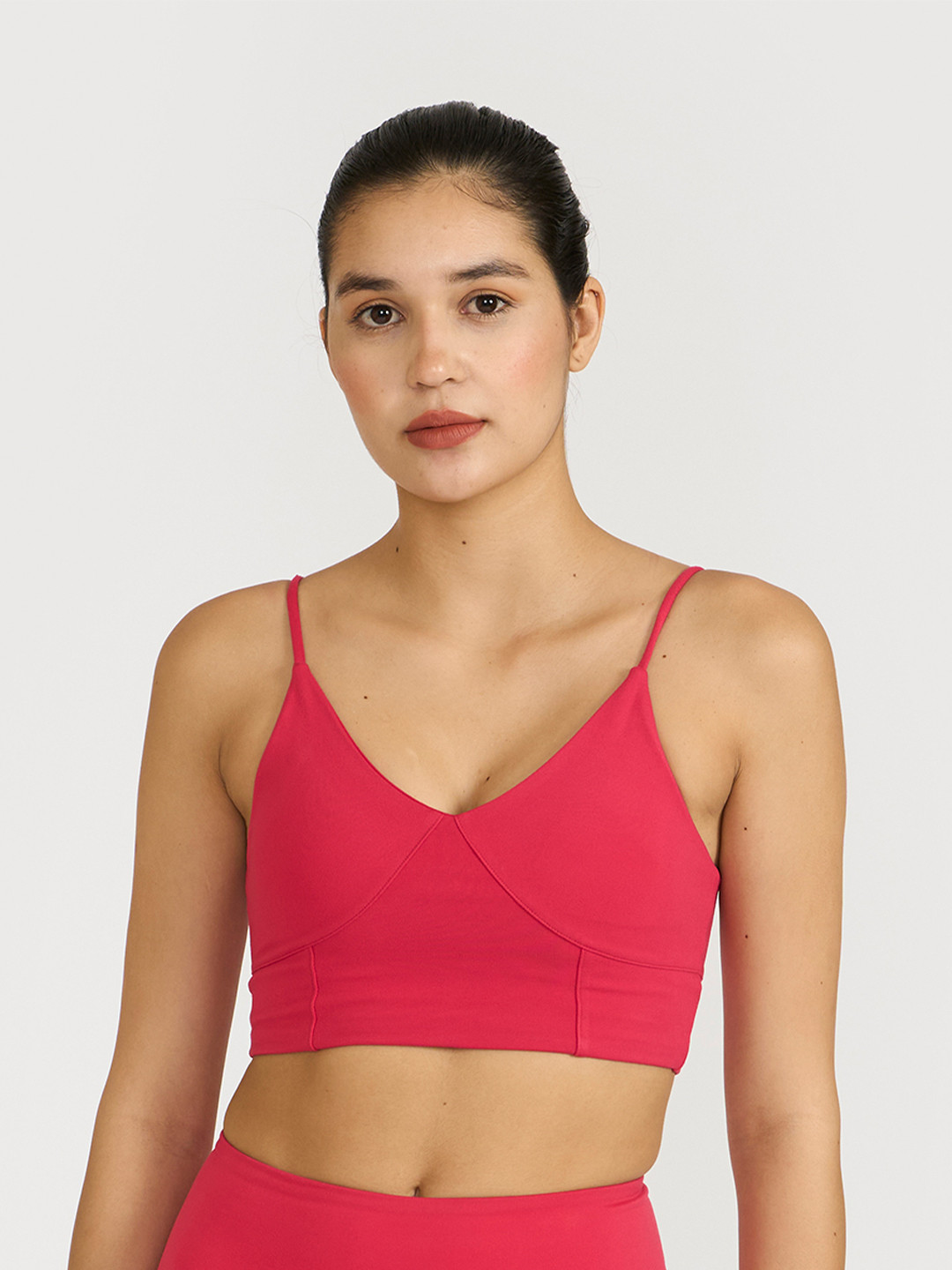 Hunnit Women Zen V Neck Dry Fit Non Wired Sports Bra with Medium Coverage & Removable Pads