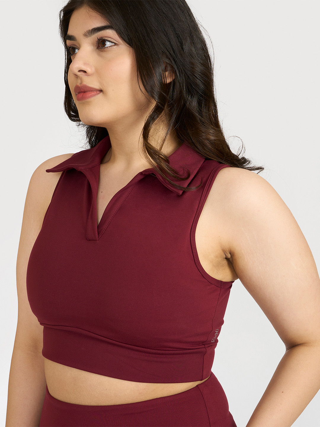 Hunnit Women Zen Polo Neck 2 in 1 Sports Bra Crop Top with Medium Impact & Full Coverage