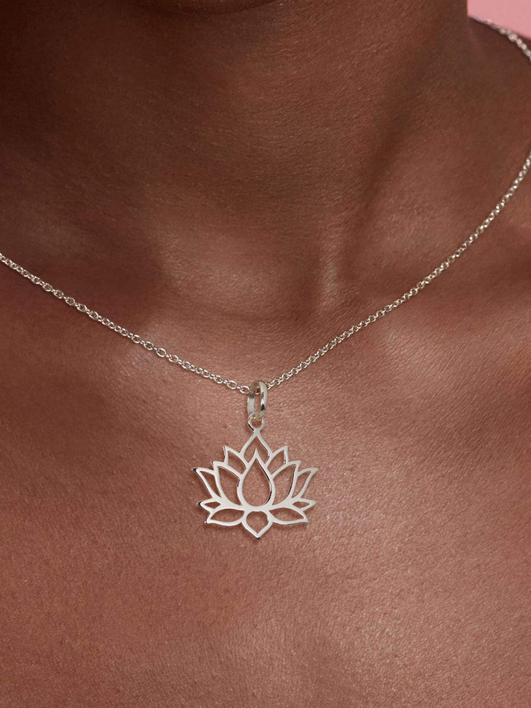 Goldnera 925 Sterling Silver Lotus Contemporary Pendant with Chain