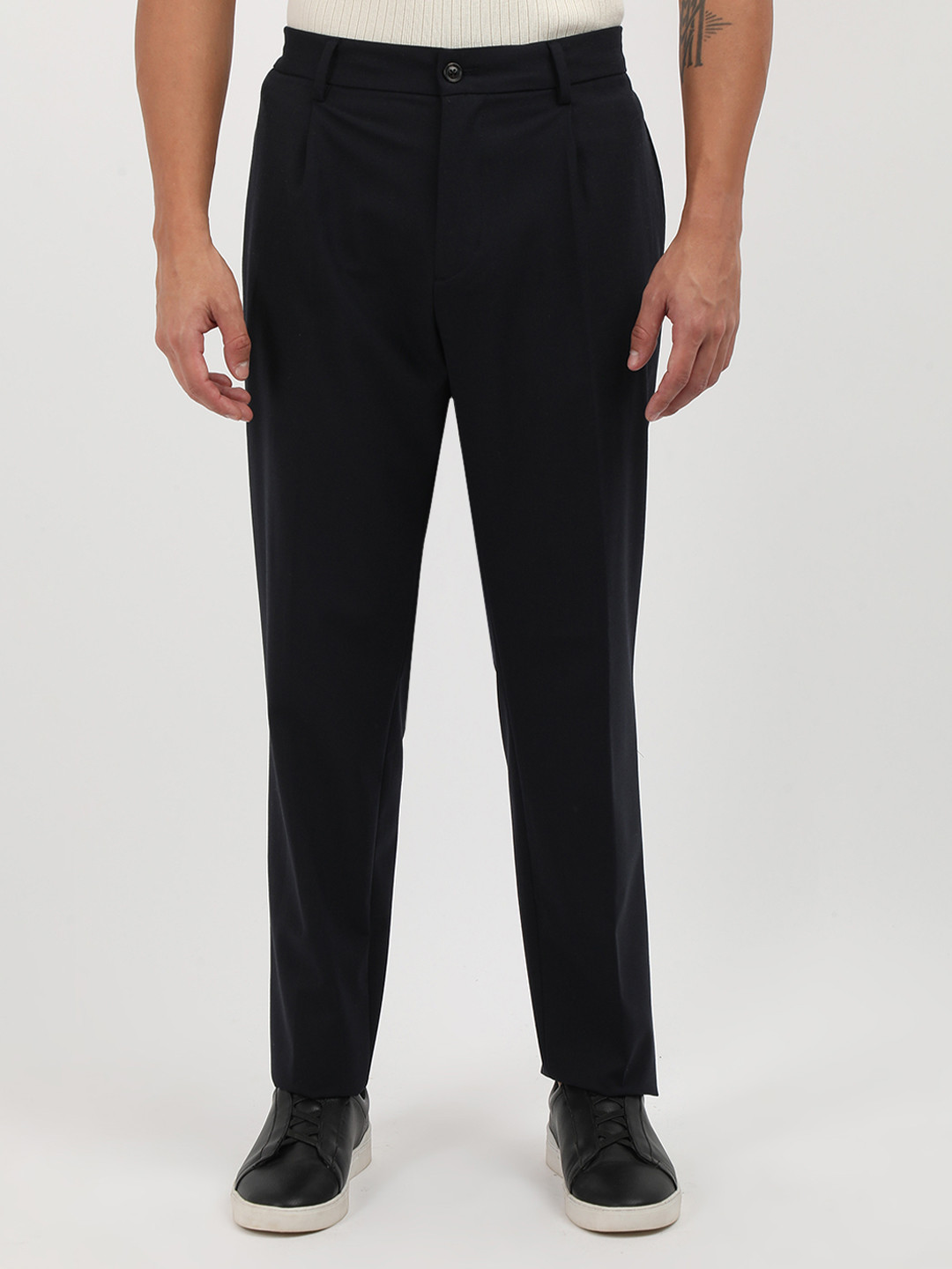 Tommy Hilfiger Men Solid Chinos Trousers