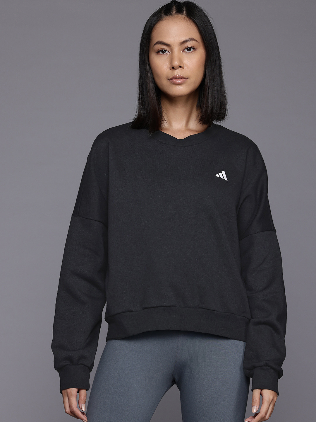 ADIDAS Essentials Small Logo Feel Cozy Sweatshirt
