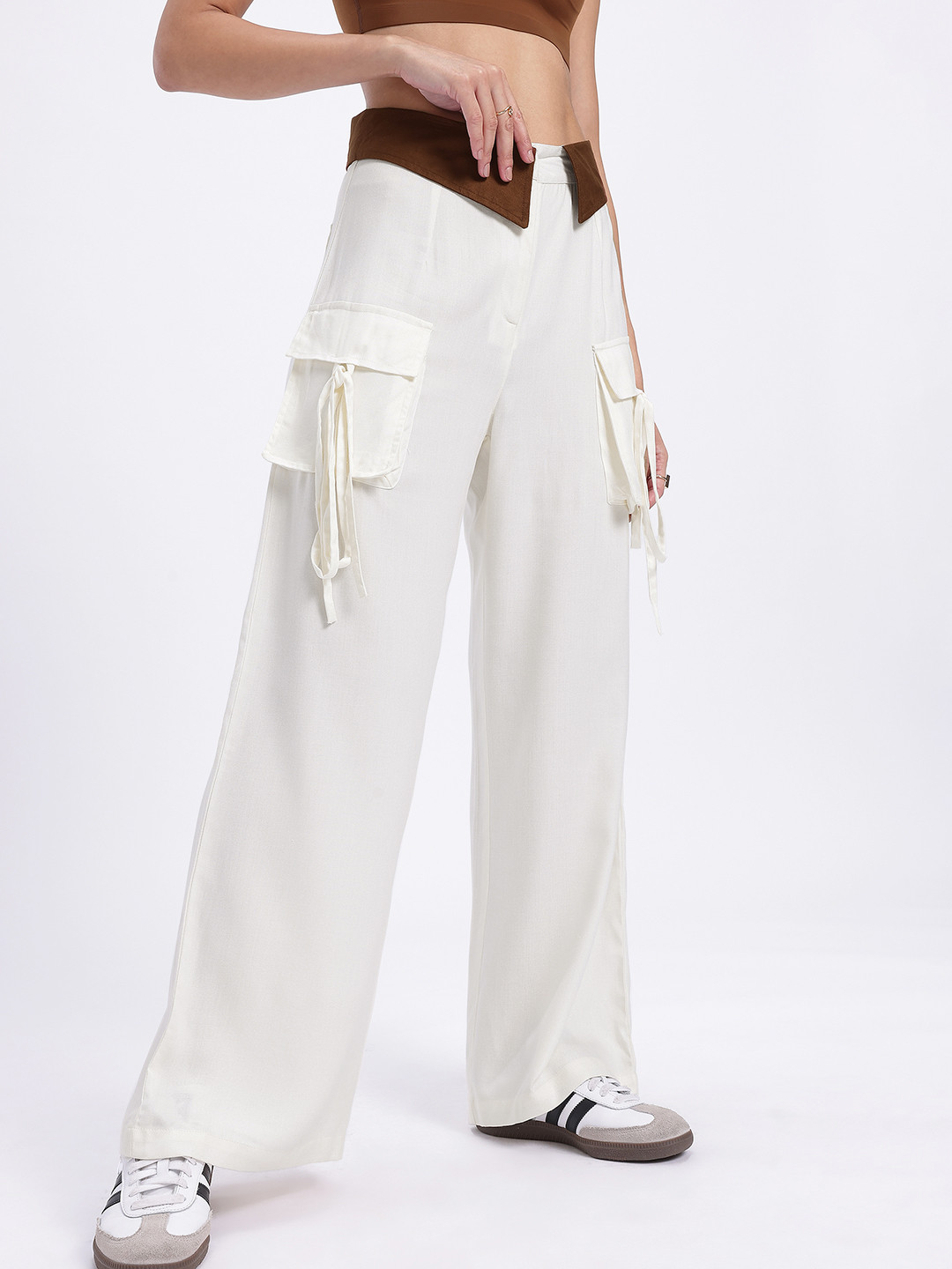 DressBerry Women Mid-Rise Cargo-Style Flared Fit Trousers