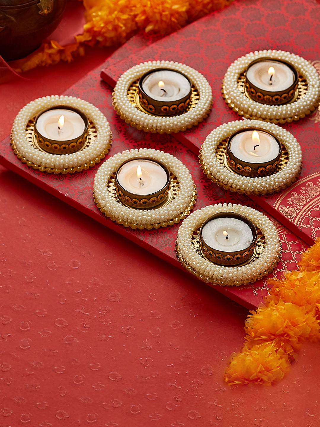 TIED RIBBONS White 6 Pieces Embellished Candle Holder Stand