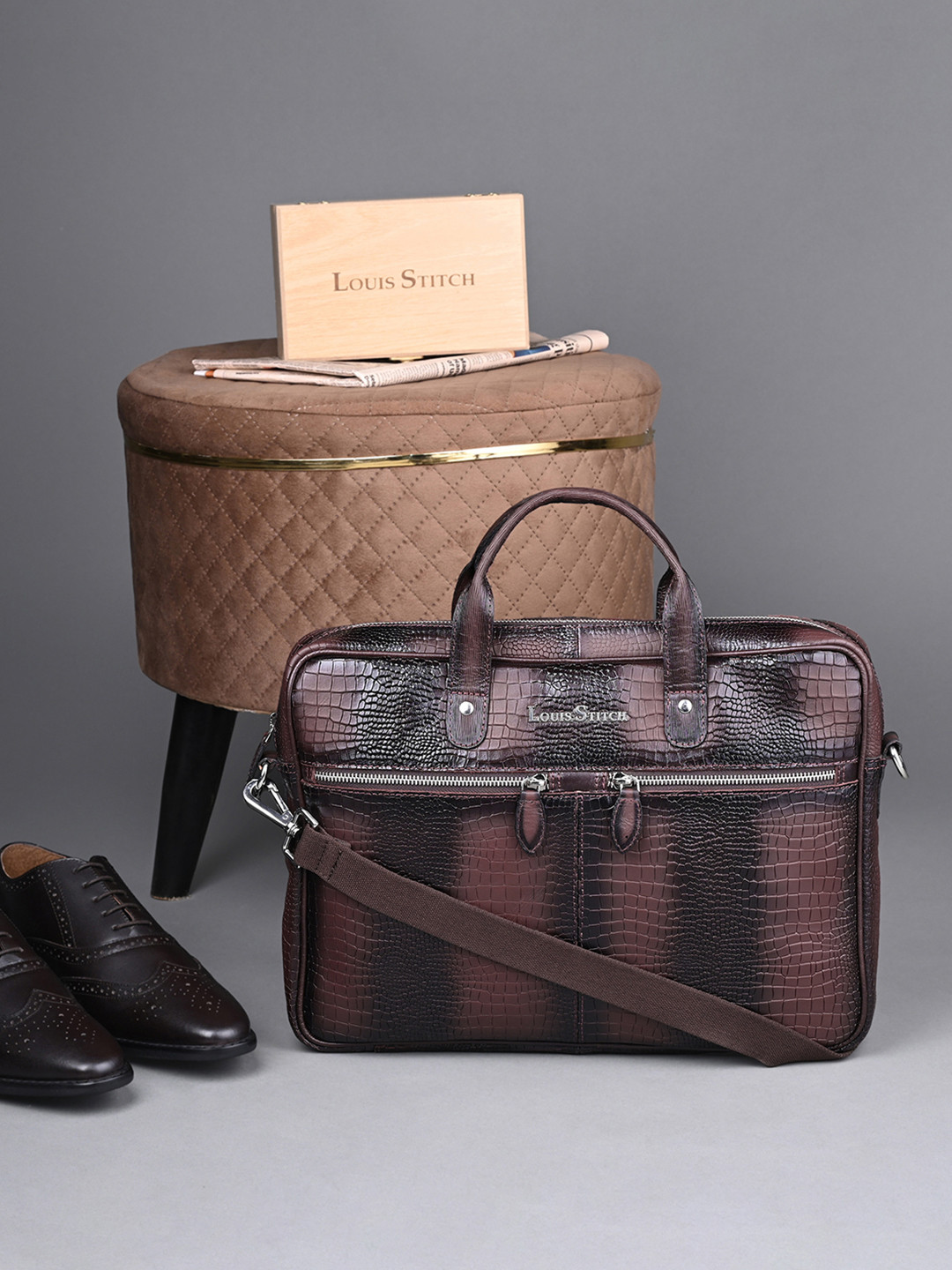 LOUIS STITCH Men Textured Leather Dual Tone Laptop Bag