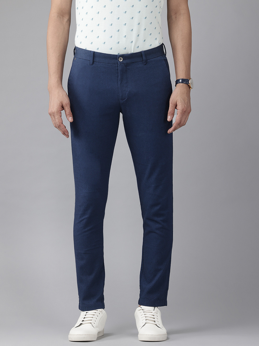 Blackberrys Men Urban Self-Textured Mid-Rise Lean Narrower Fit Chinos