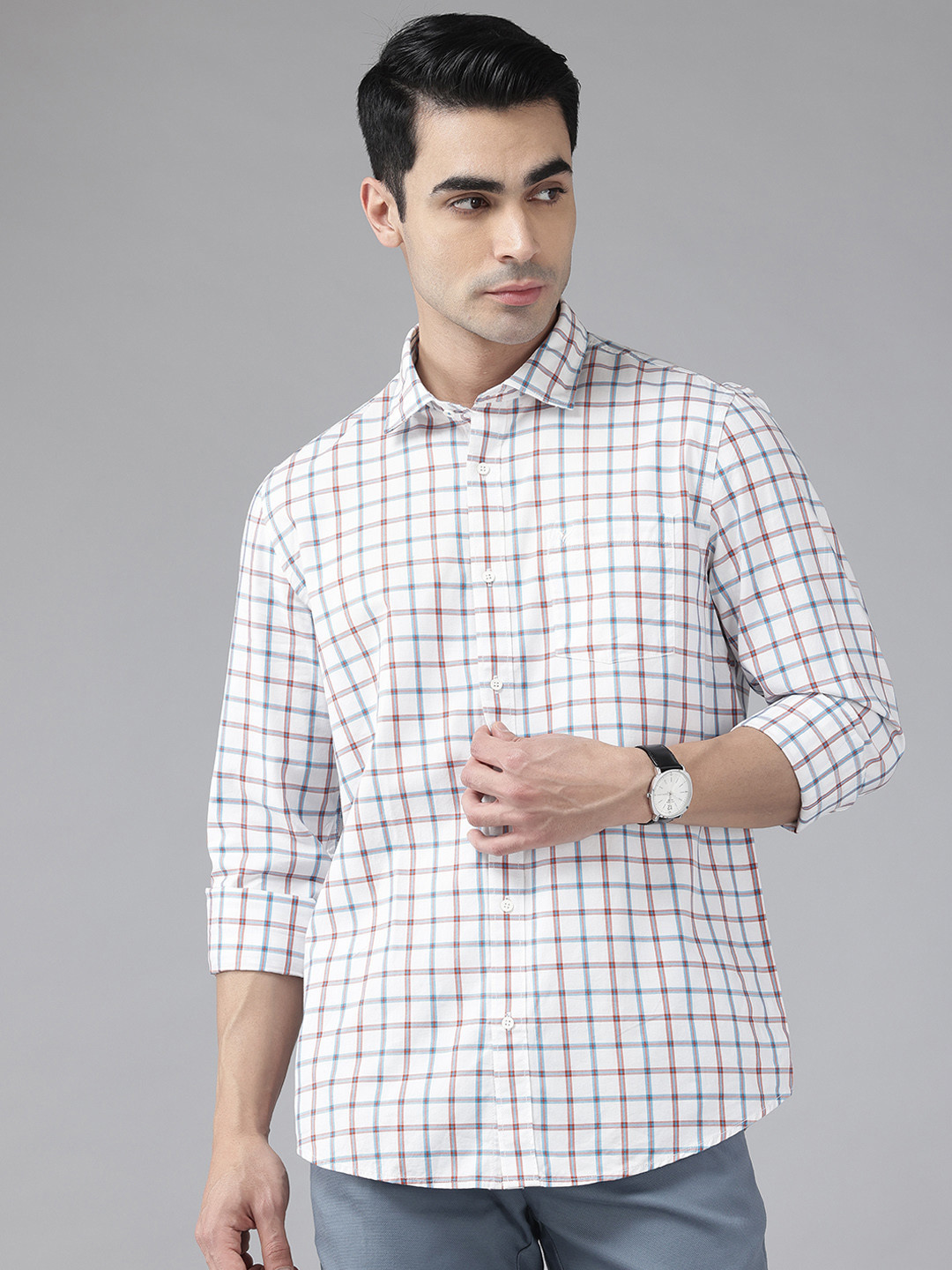 Blackberrys Men Grid Checked Cutaway Collar Pure Cotton Casual Shirt