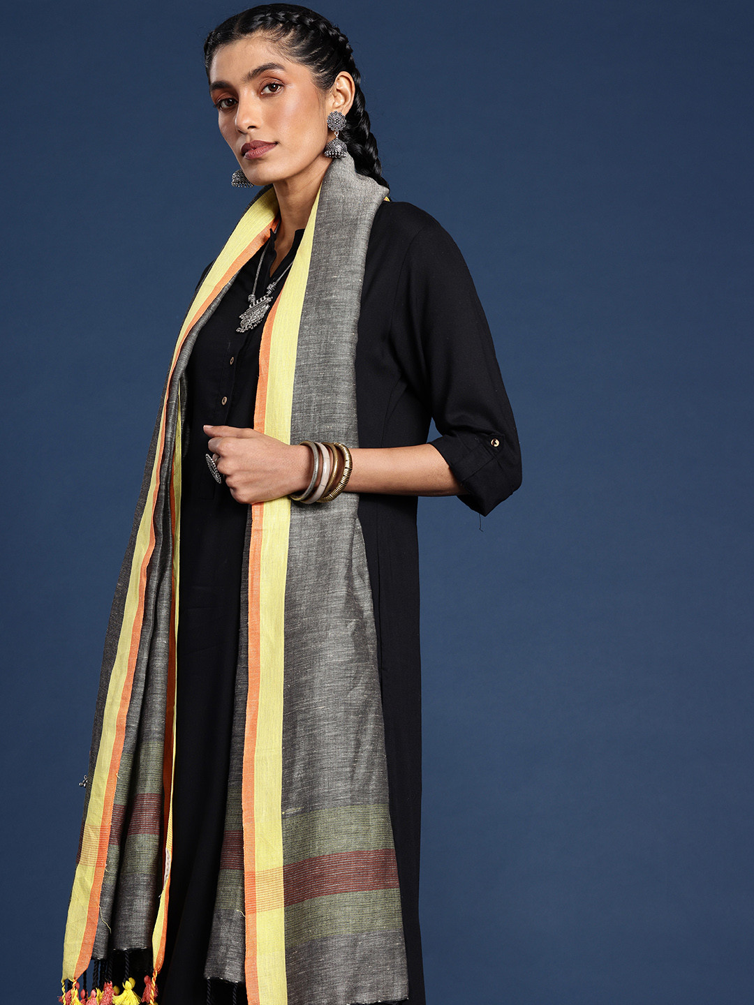 Taavi Woven Linen Blend Dupatta