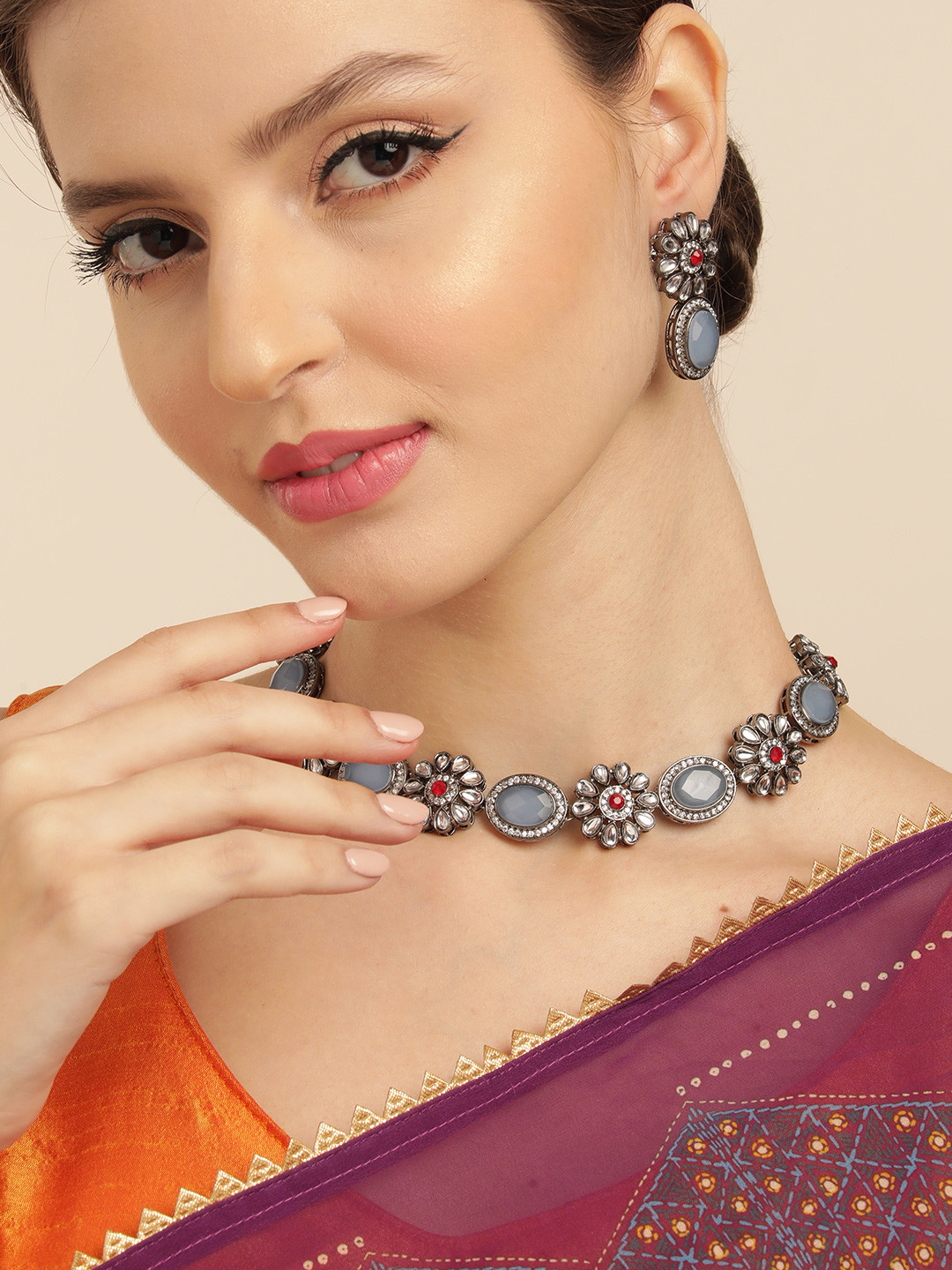 House of Pataudi AD Stud Black Polish Kundan Chokar Necklace Set