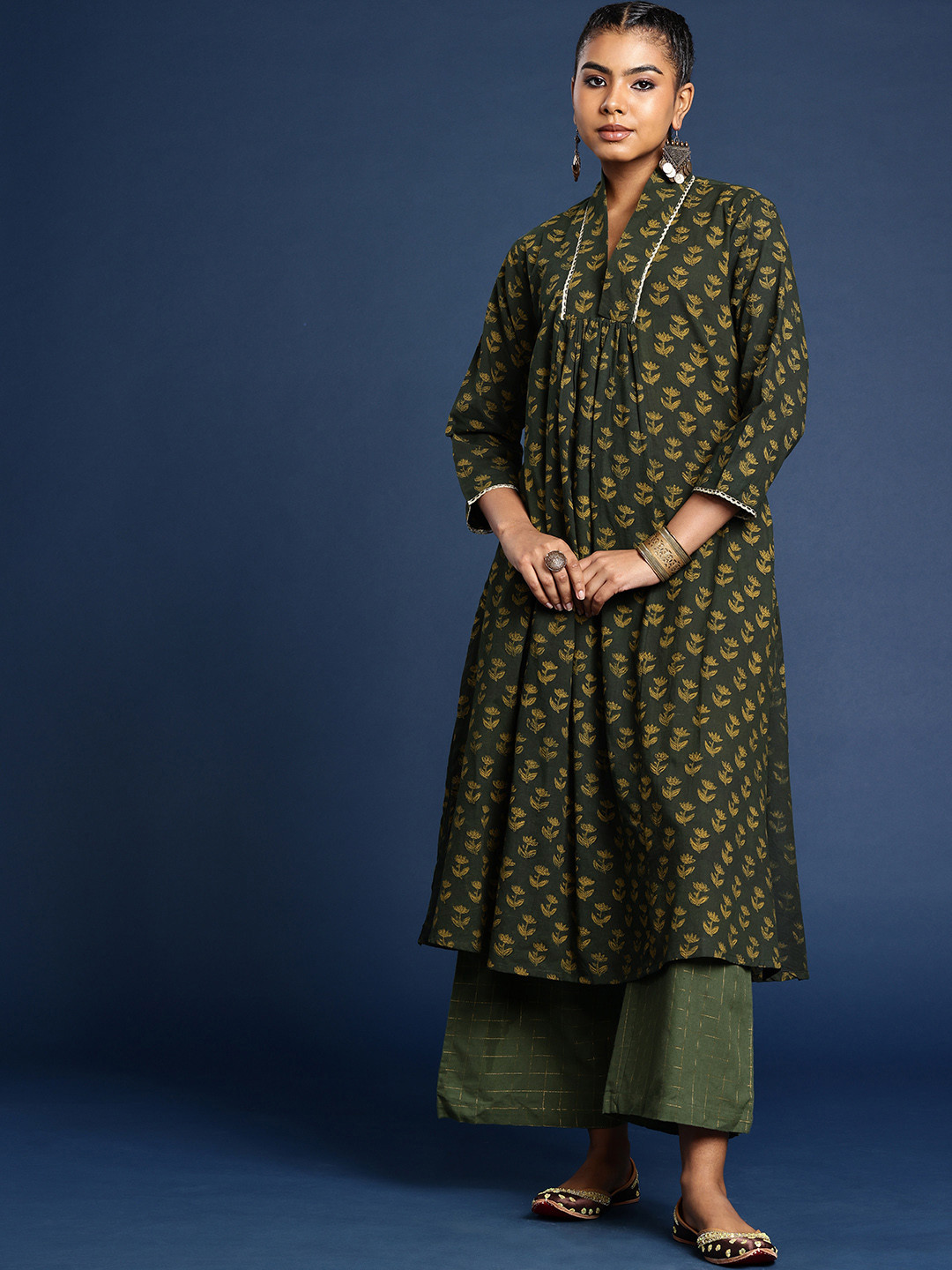 Taavi Floral Printed V-Neck Gathered Detailed Block Print Legacy A-Line Kurta