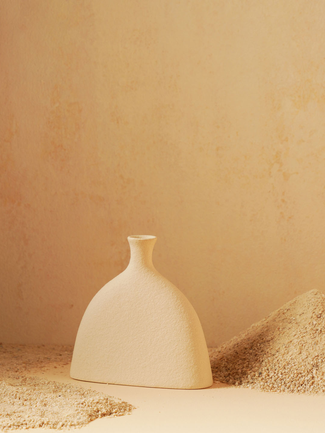 PUREZENTO White Vintage Roman Murano Ceramic Vase