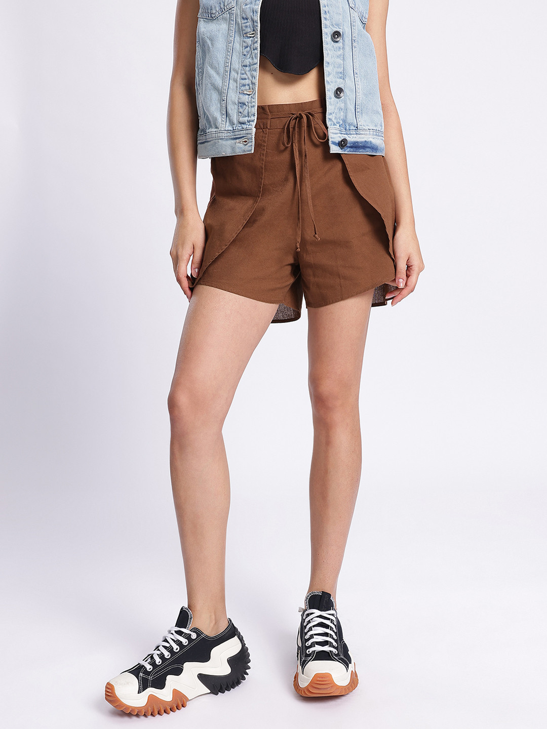 DressBerry Women Solid High Rise Tie-Up Shorts