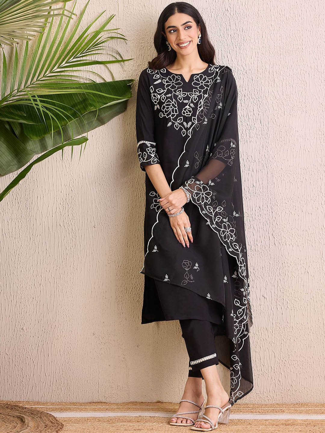 Indo Era Women Floral Embroidered Regular Thread Work Kurta with Trousers & With Dupatta