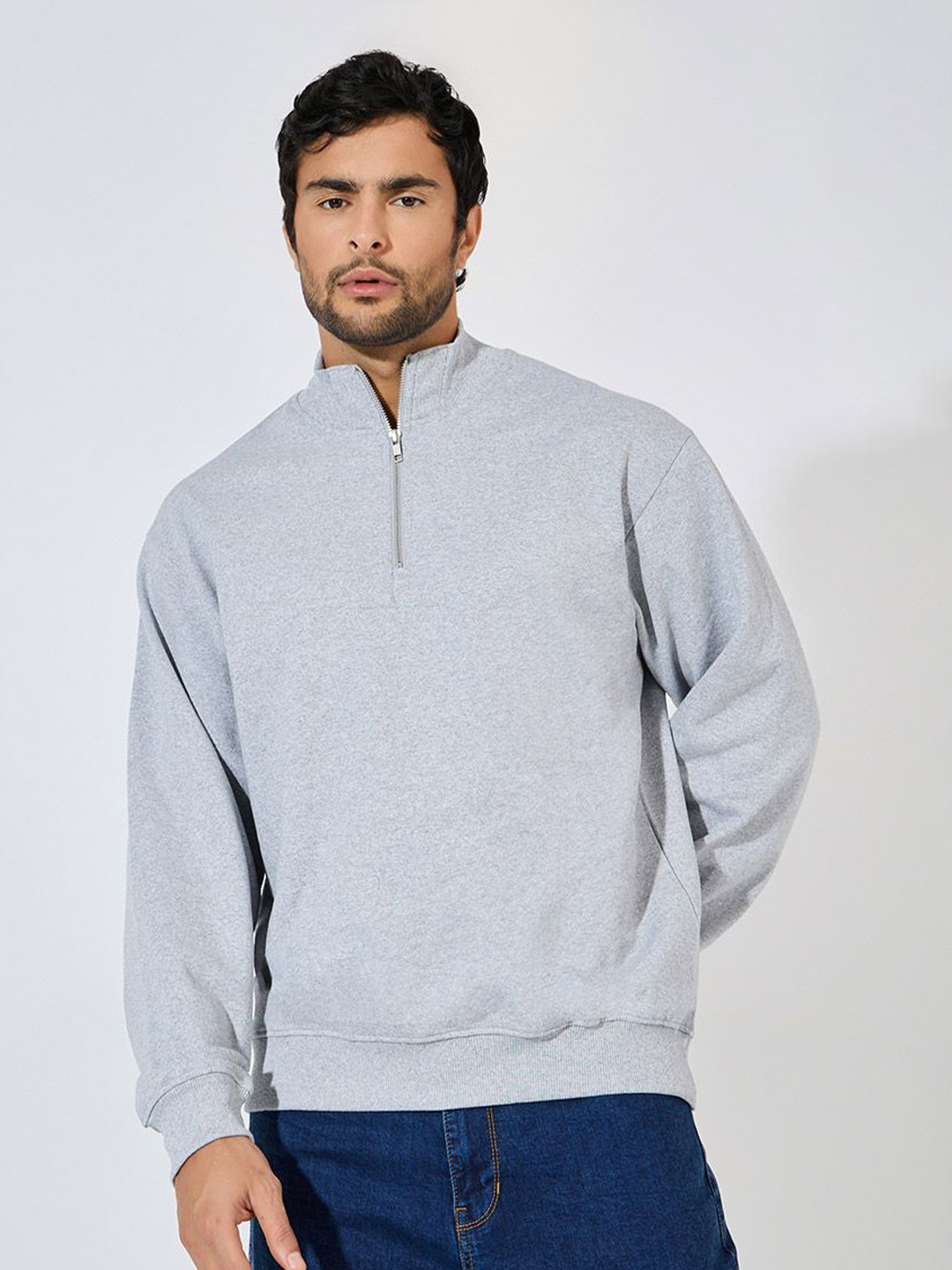 Styli Men Quarter Zip Relaxed Sweatshirt In Fleece With Front Seam Detail
