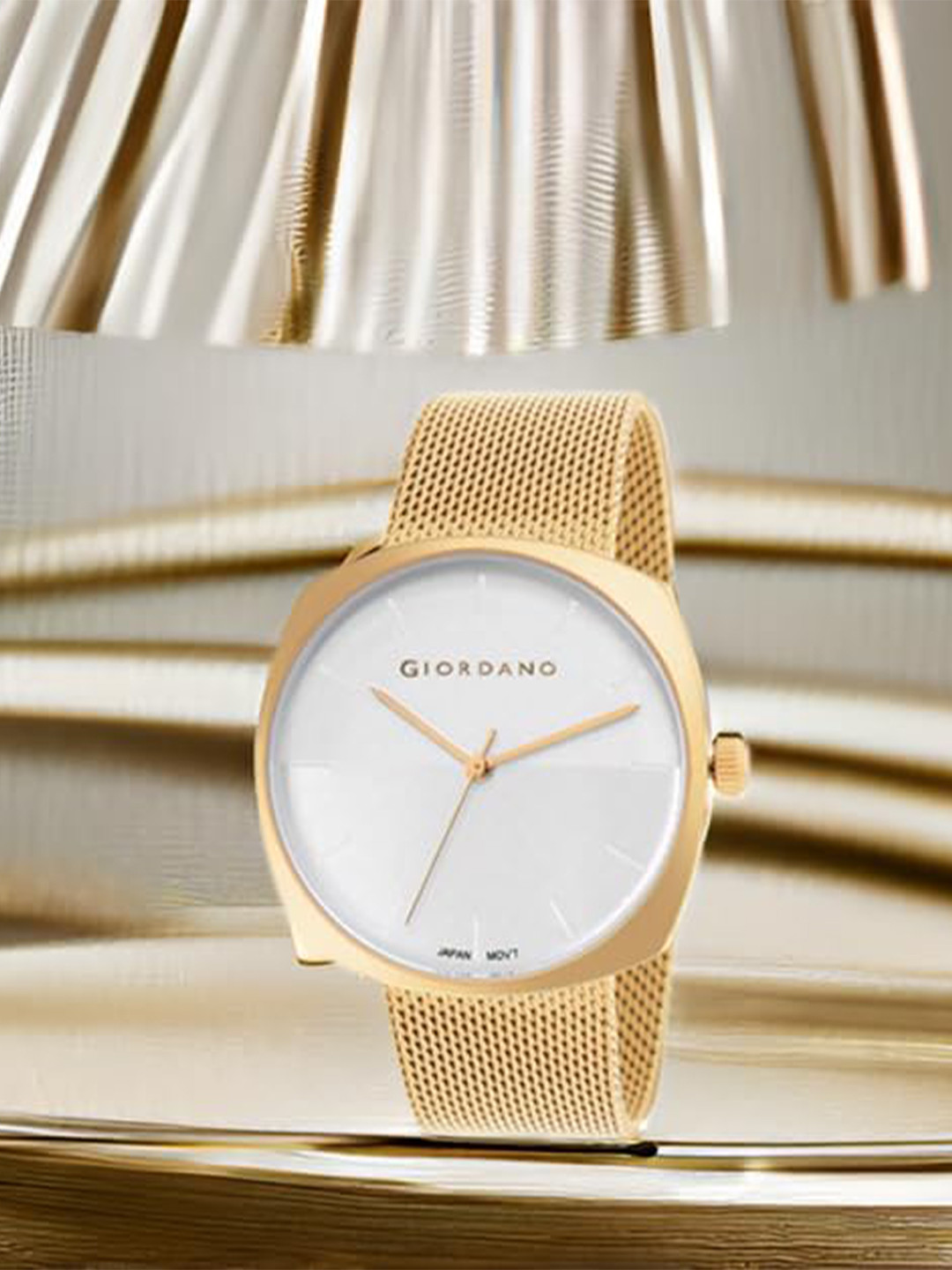 GIORDANO Women Round Dial & Bracelet Style Straps Analogue Watch GZ-60076-44
