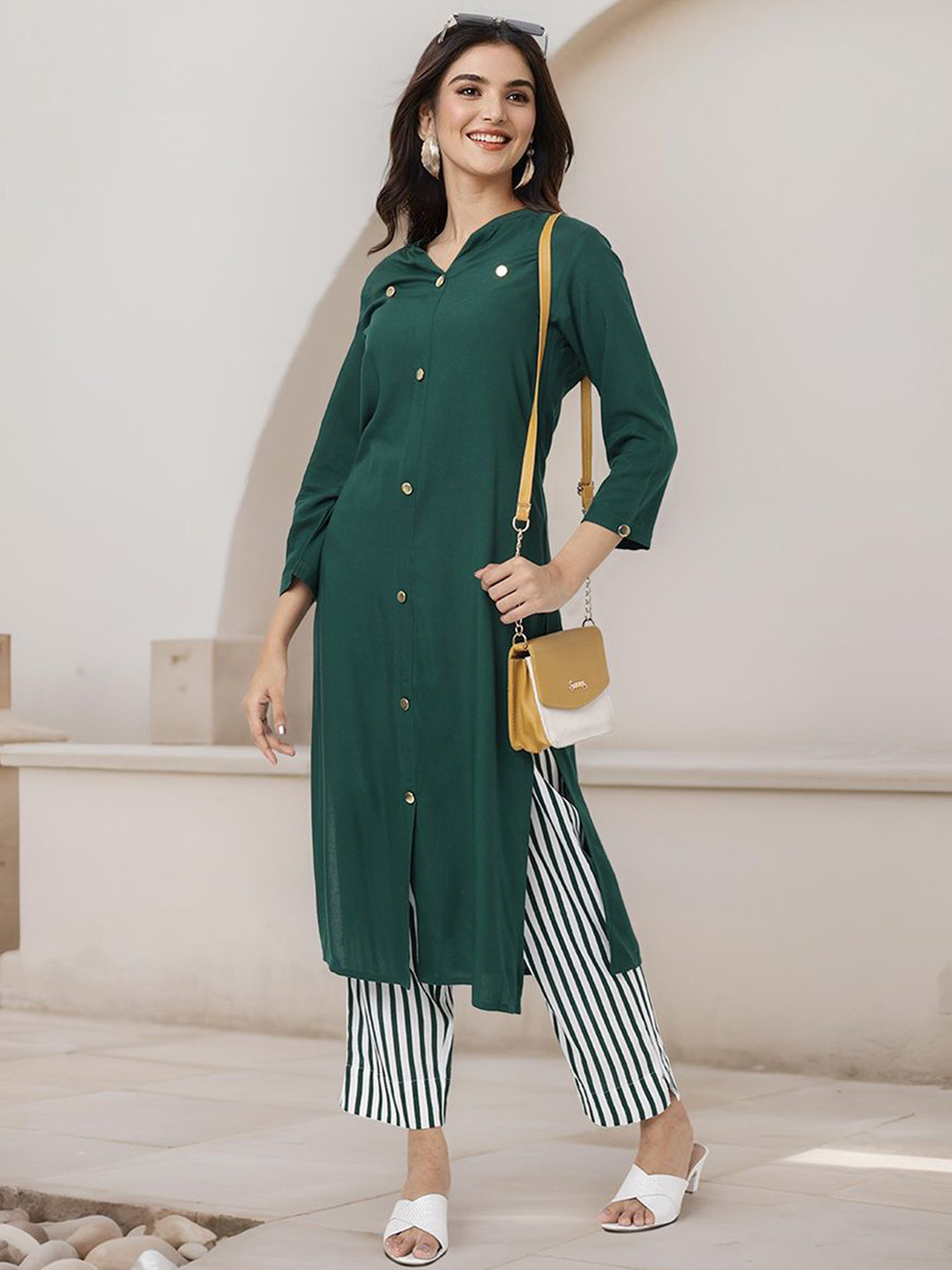 Ishin Mandarin Collar Straight Kurta With Trouser