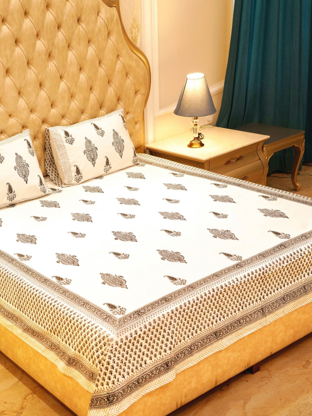 Plarsh Comfort White Floral Cotton 400 TC King Superfine Bedsheet with 2 Pillow Covers-274 x 274 cm