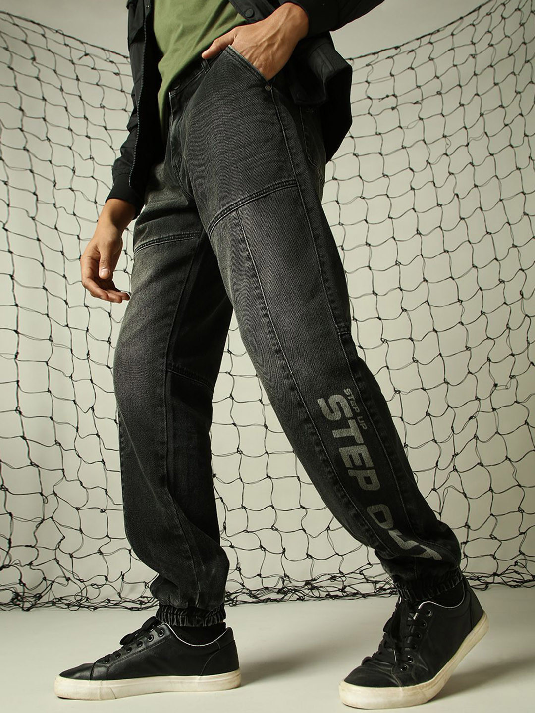 Hubberholme Men Straight Leg Straight Fit Highly Distressed Heavy Fade Jeans