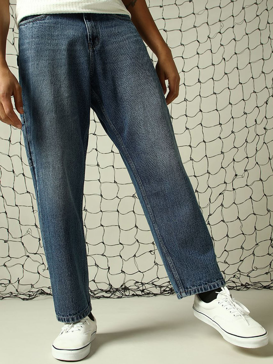 Hubberholme Men Relaxed Fit Light Fade Cotton Streetwear Jeans